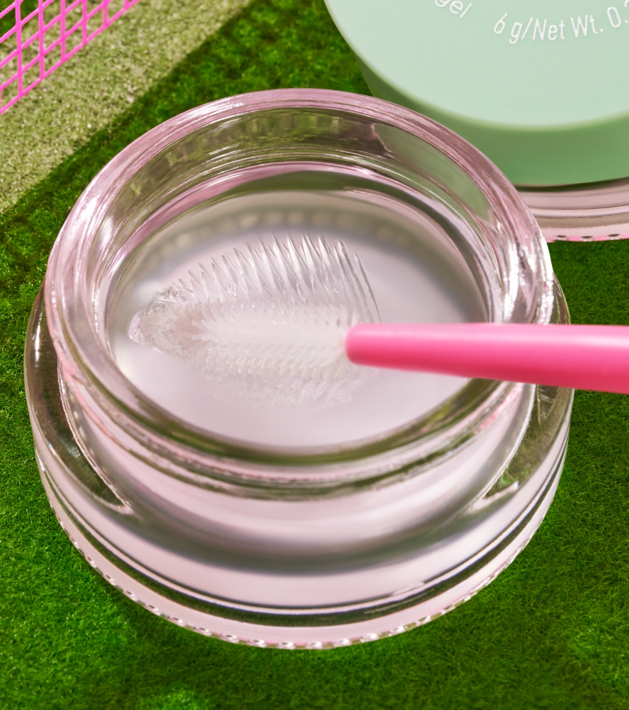 essence - *The Game Edit* - Gel Fixador de Sobrancelhas Fix & Freeze
