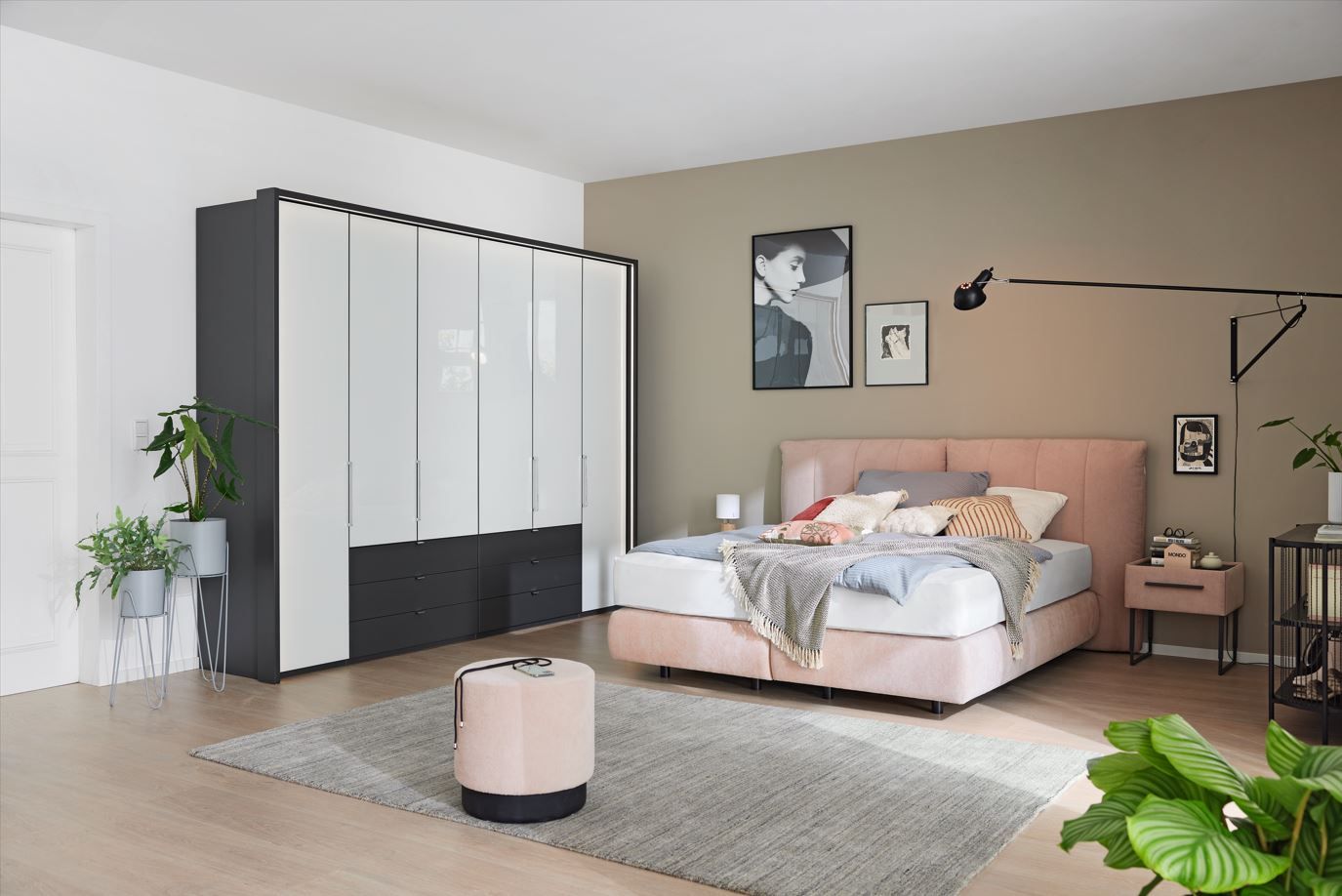 Mondo Kleiderschrank
