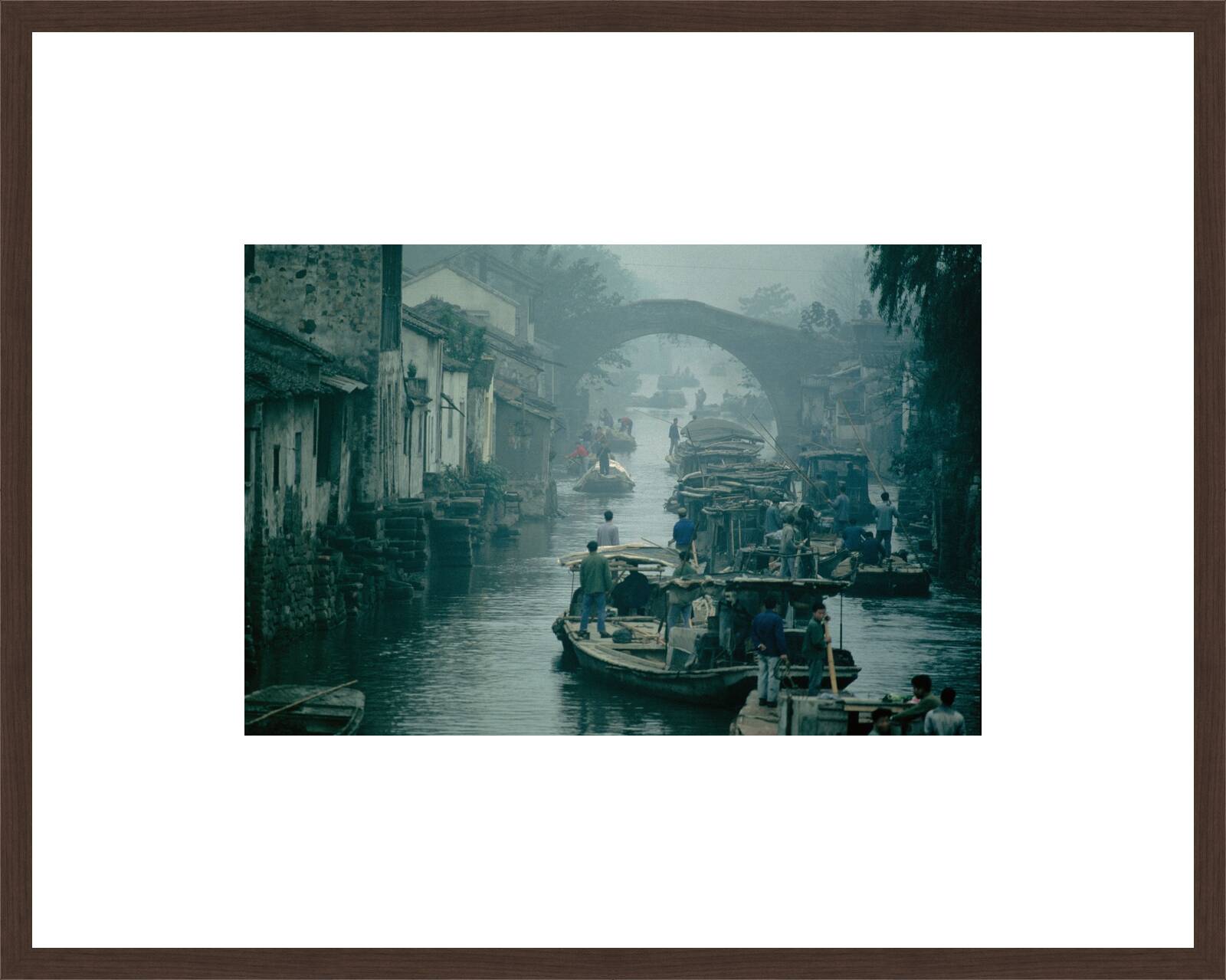 Suzchou, China 1981 by Robert Lebeck - Limited Edition. Edition of: 100. Signed.