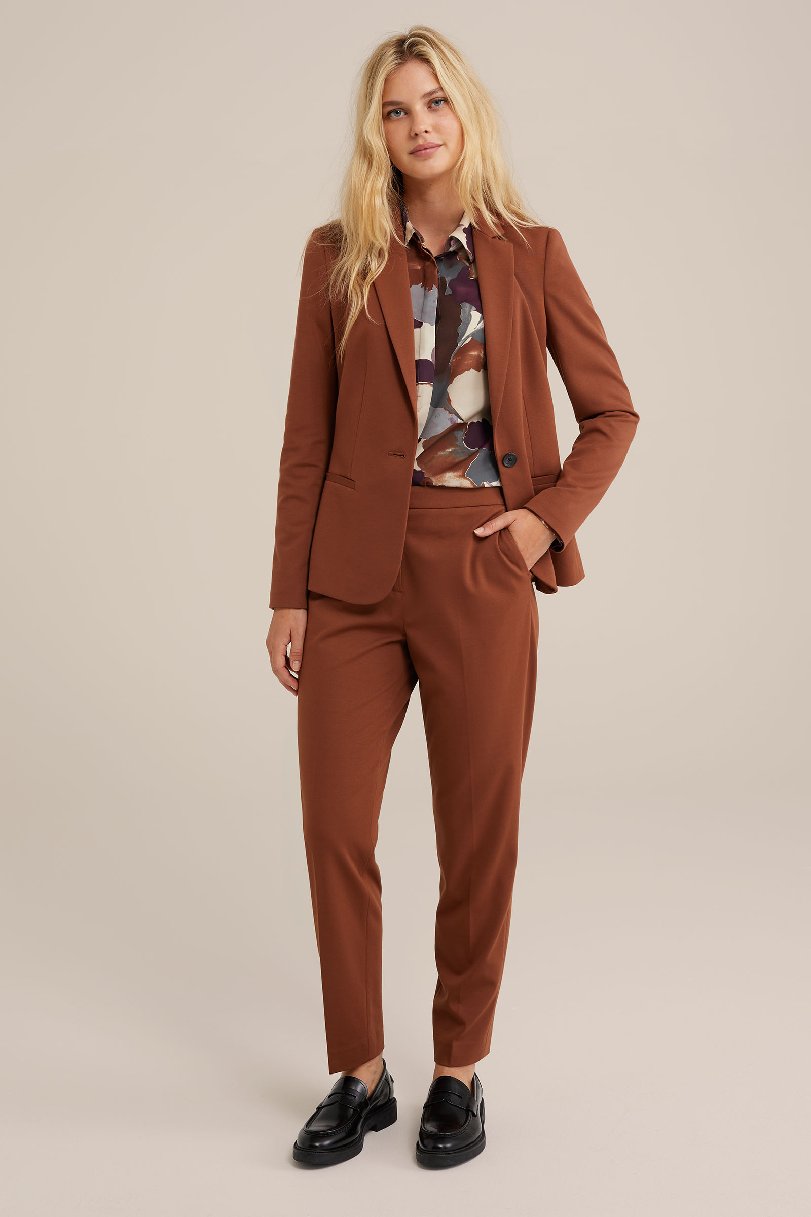 getailleerde jersey-stretch blazer WE Fashion Kaneelbruin