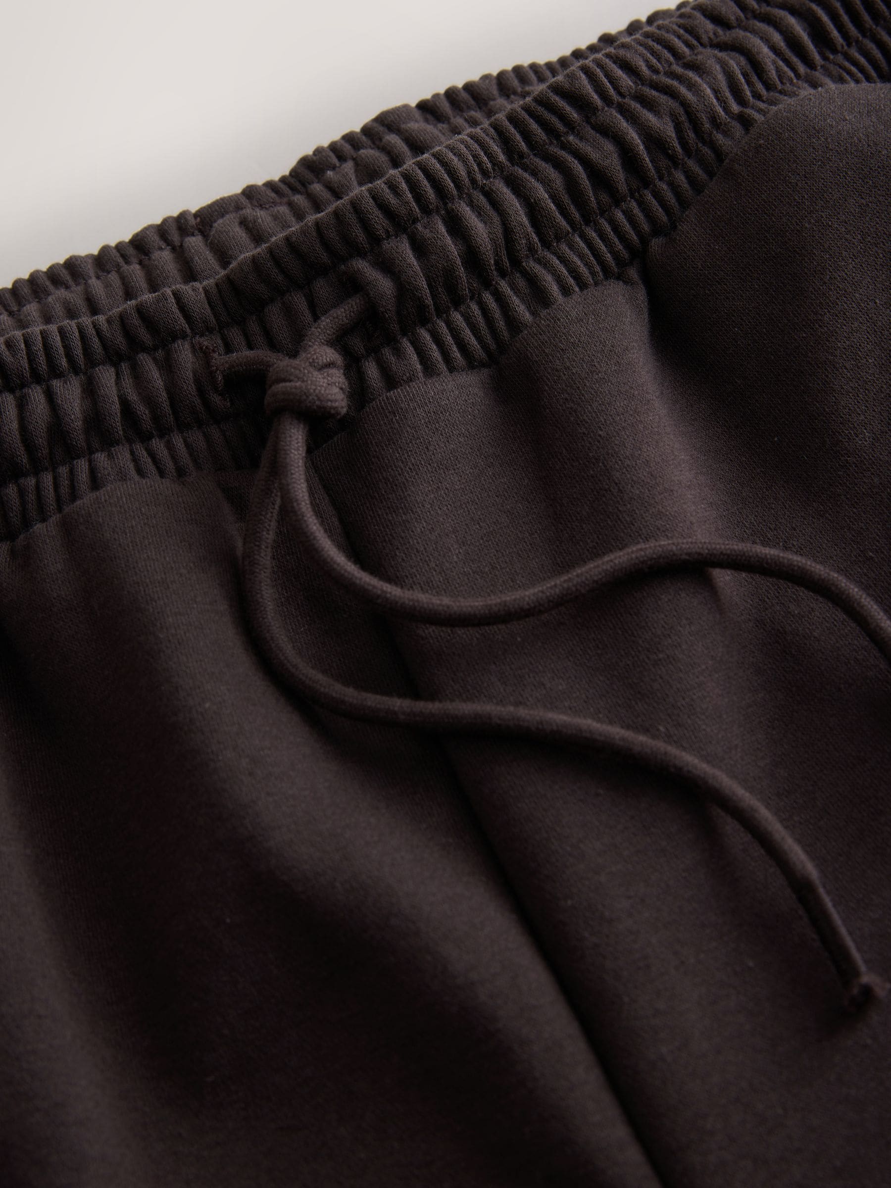 Chocoladebruin - Essentiële jersey joggingbroek met manchetten
