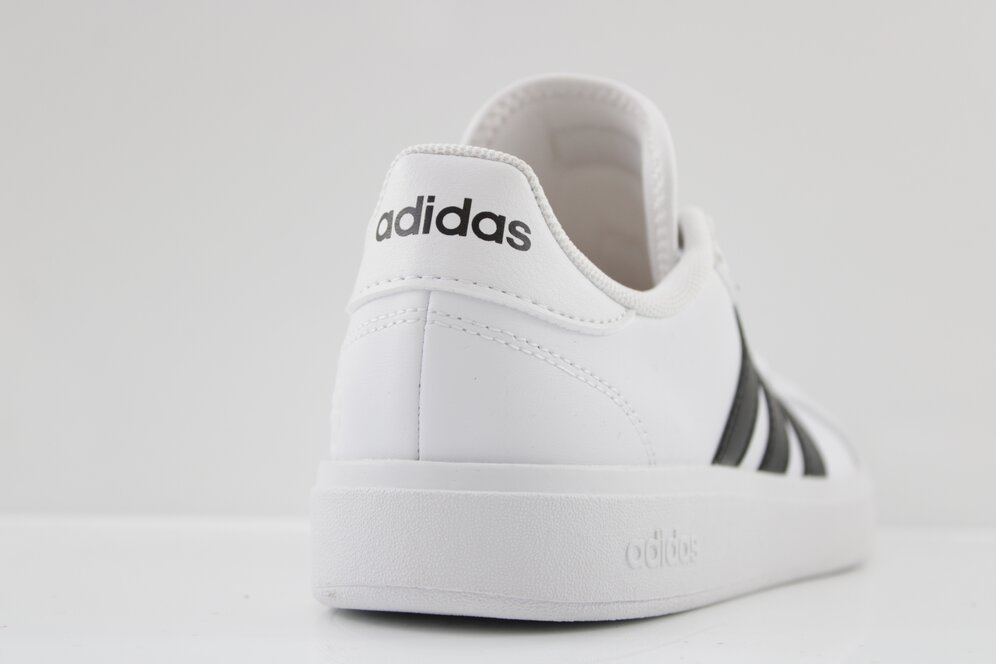 Adidas Sneaker