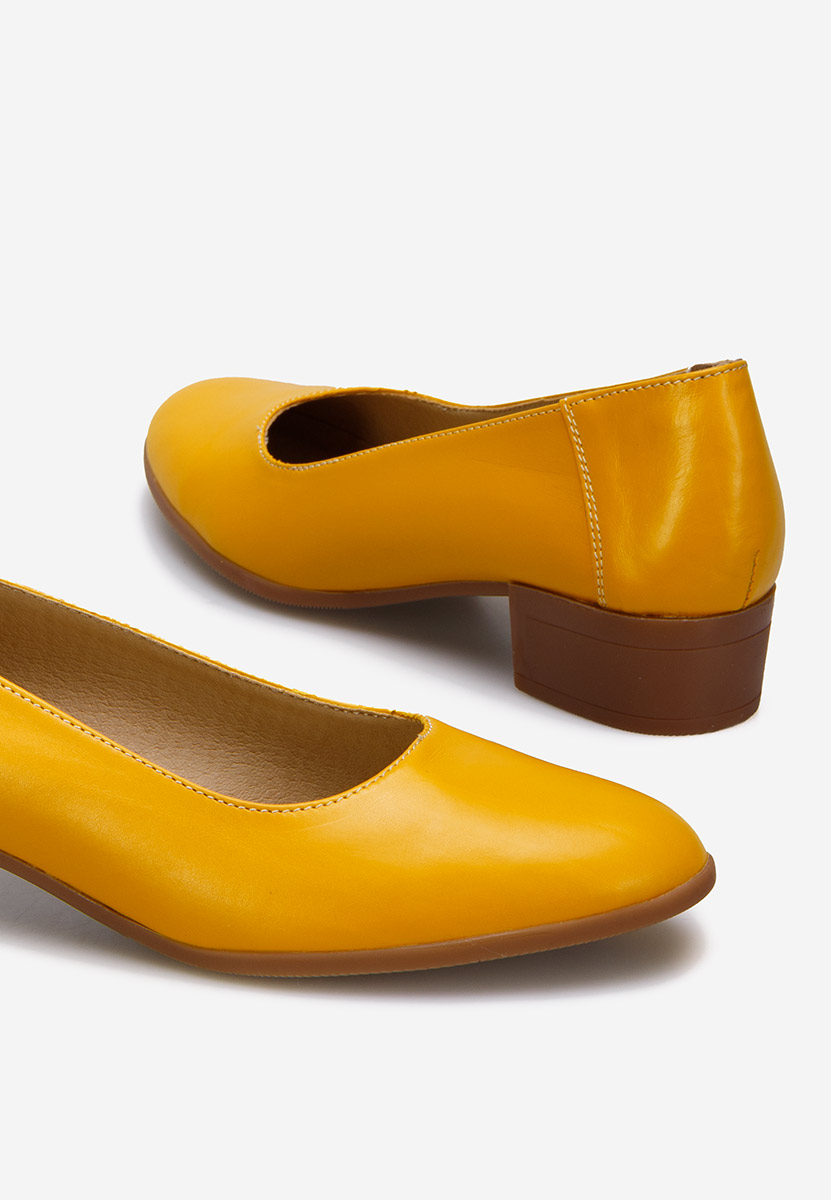 Chaussures femme en cuir naturel jaunes Montremy