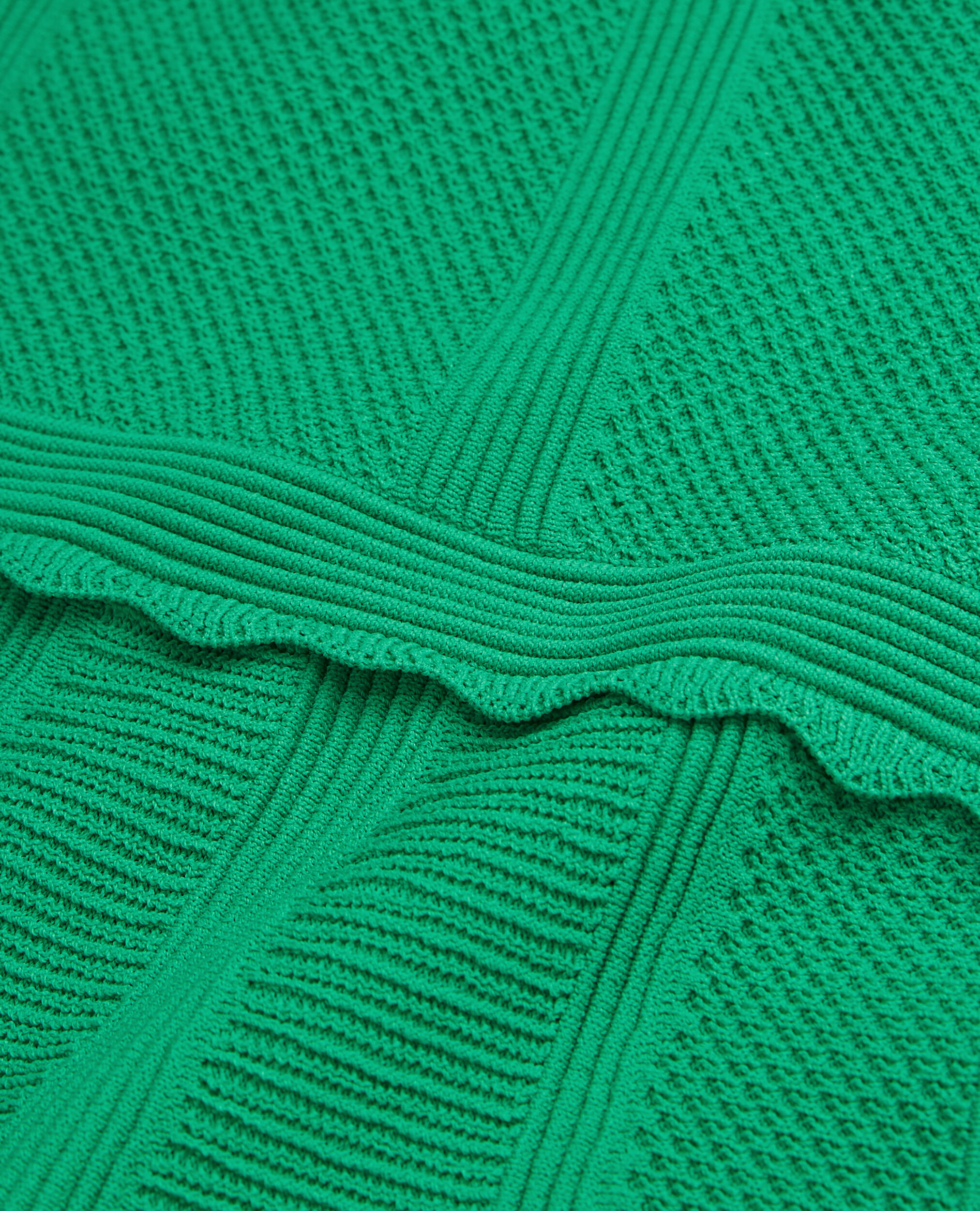 Robe courte verte en maille ajourée