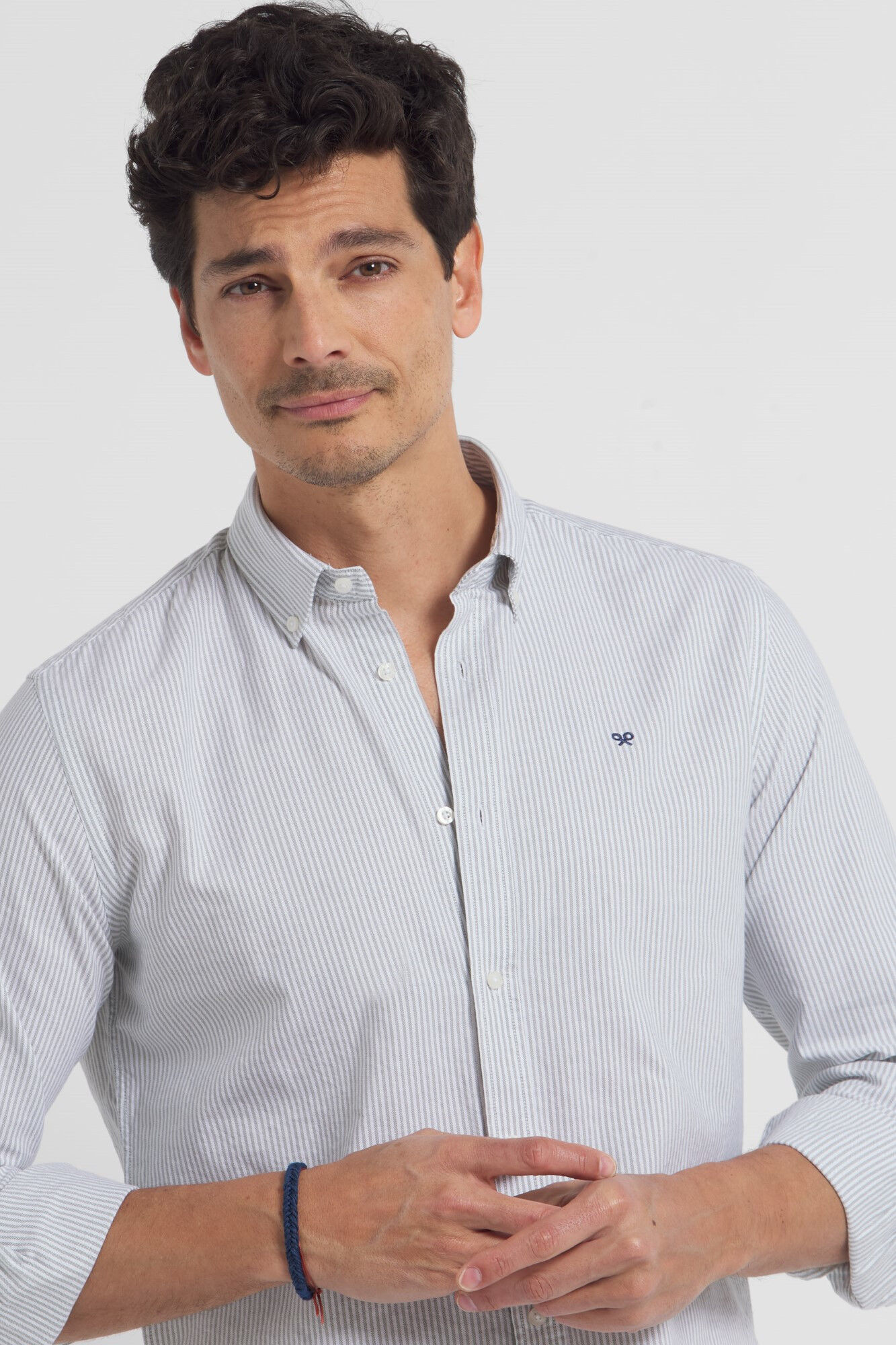 Camisa oxford esportiva com listras verdes - Cáqui