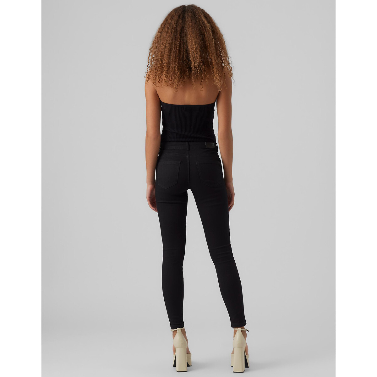 VERO MODA<br>Calça Jeans Slim Shape