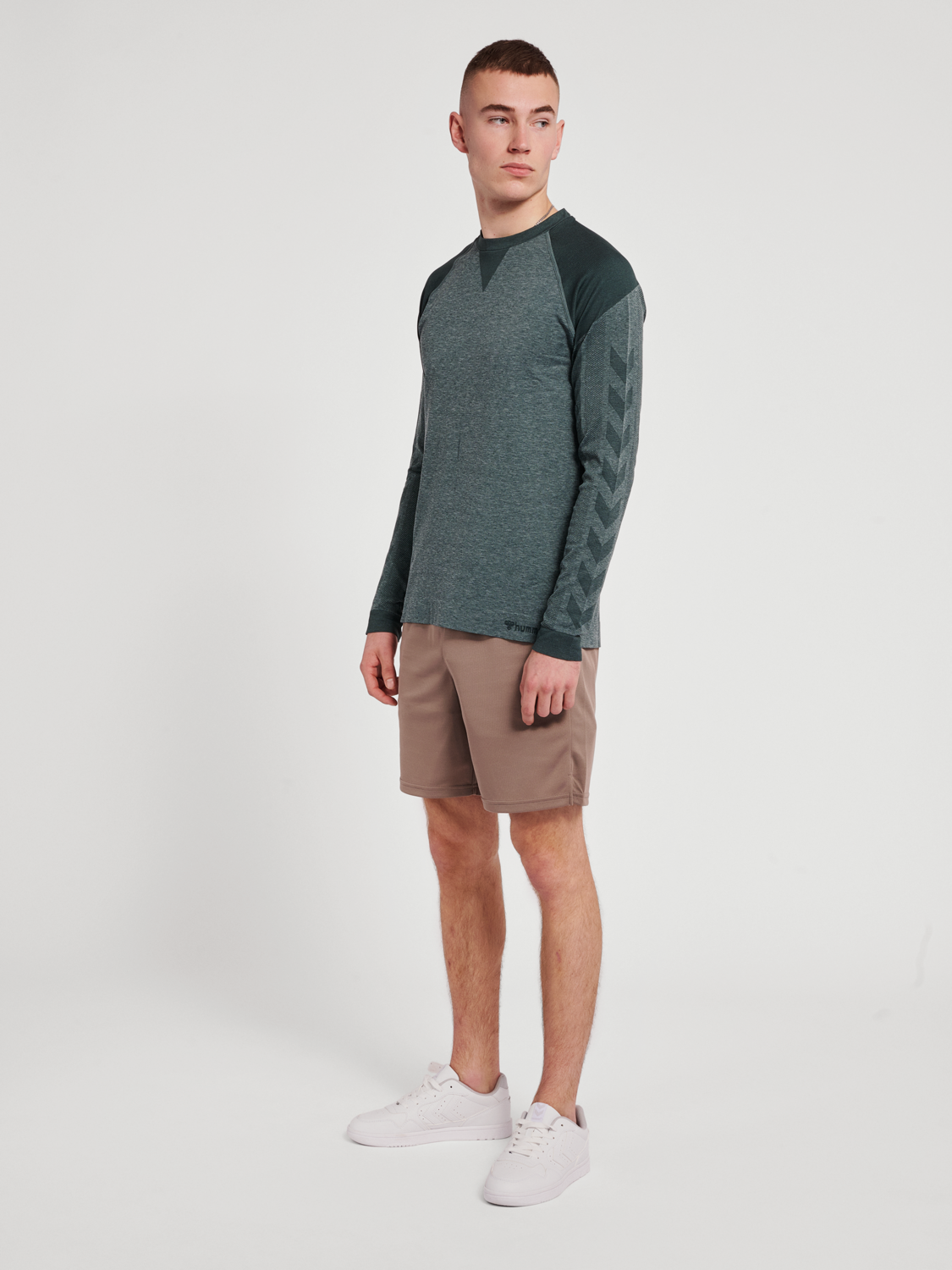 hmlKENT SEAMLESS T-SHIRT L/S