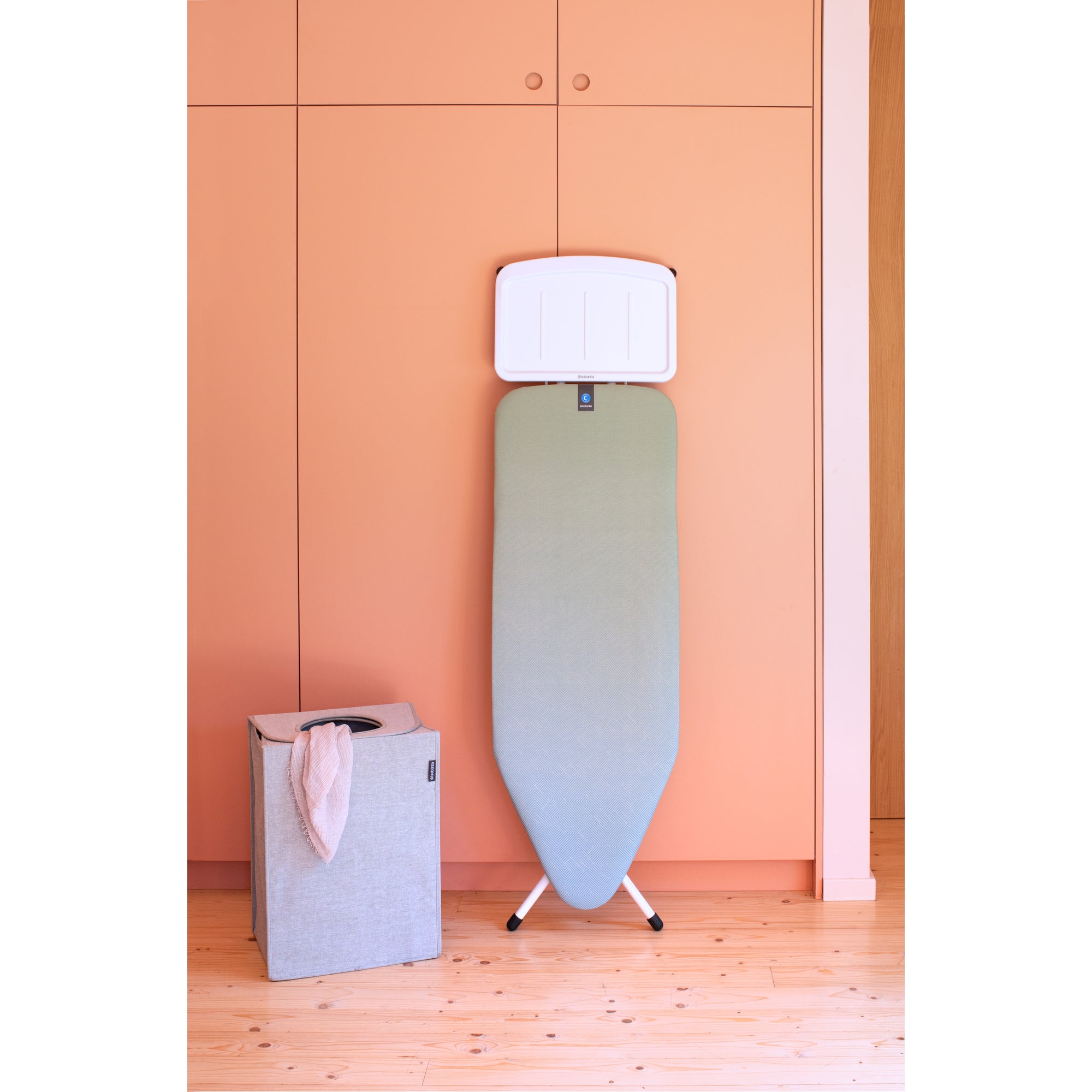 Brabantia Strijkplank C met Stoomunithouder - 124x45 cm
