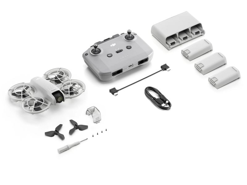DJI Multikopter Neo Fly More Combo (C0 | CE) Handflächengrosse Drohne für Luftaufnahmen in 4K