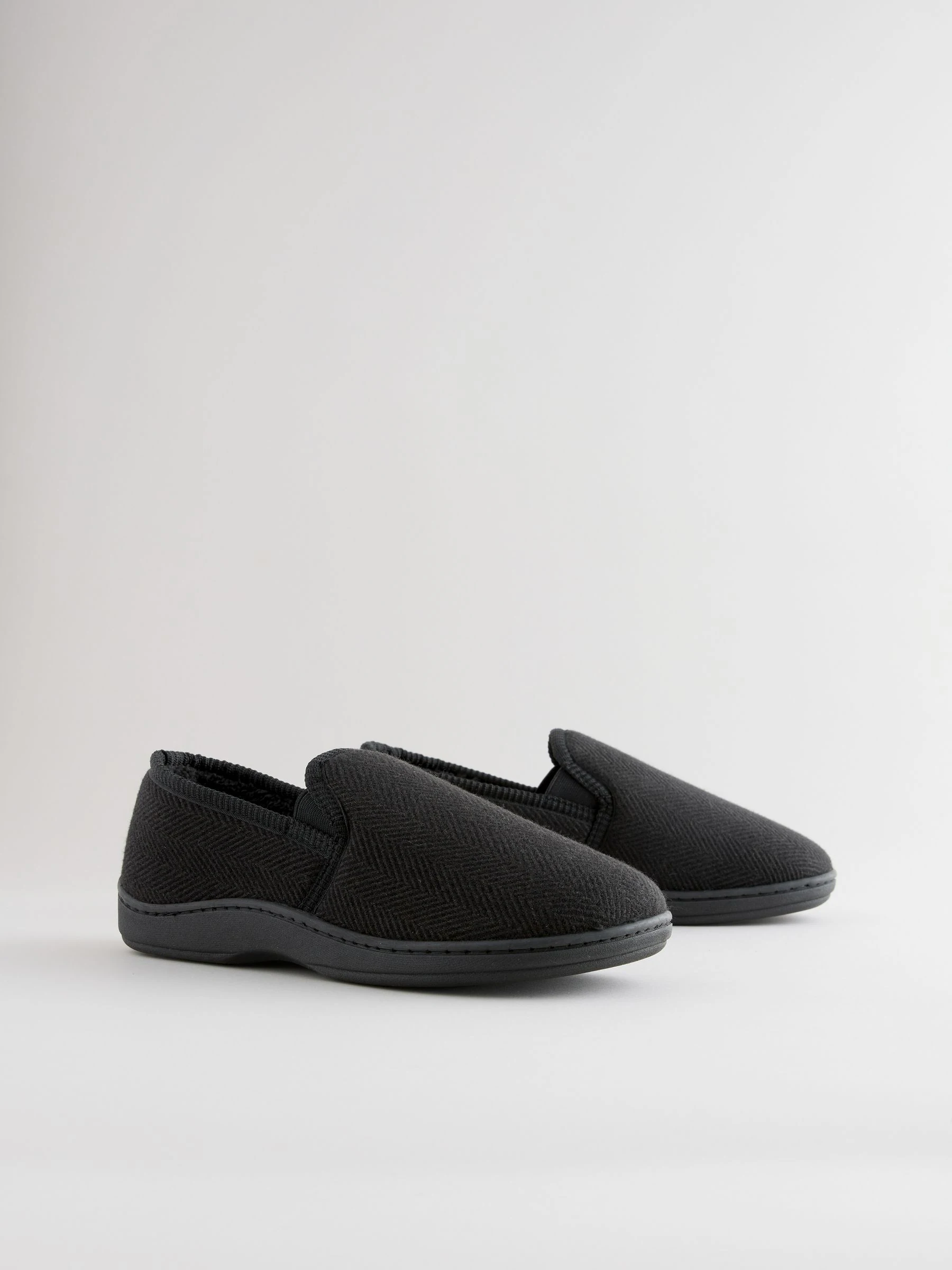 Zwart Ground - Pantoffels met dichte hiel