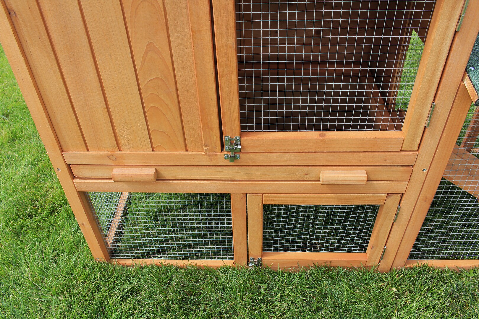 MyAnimal Hasenstall MH-03 Doppelstockhaus mit Garten, Freilauf, abnehmbares Dach, verzinkter Draht (Braun 2.0)