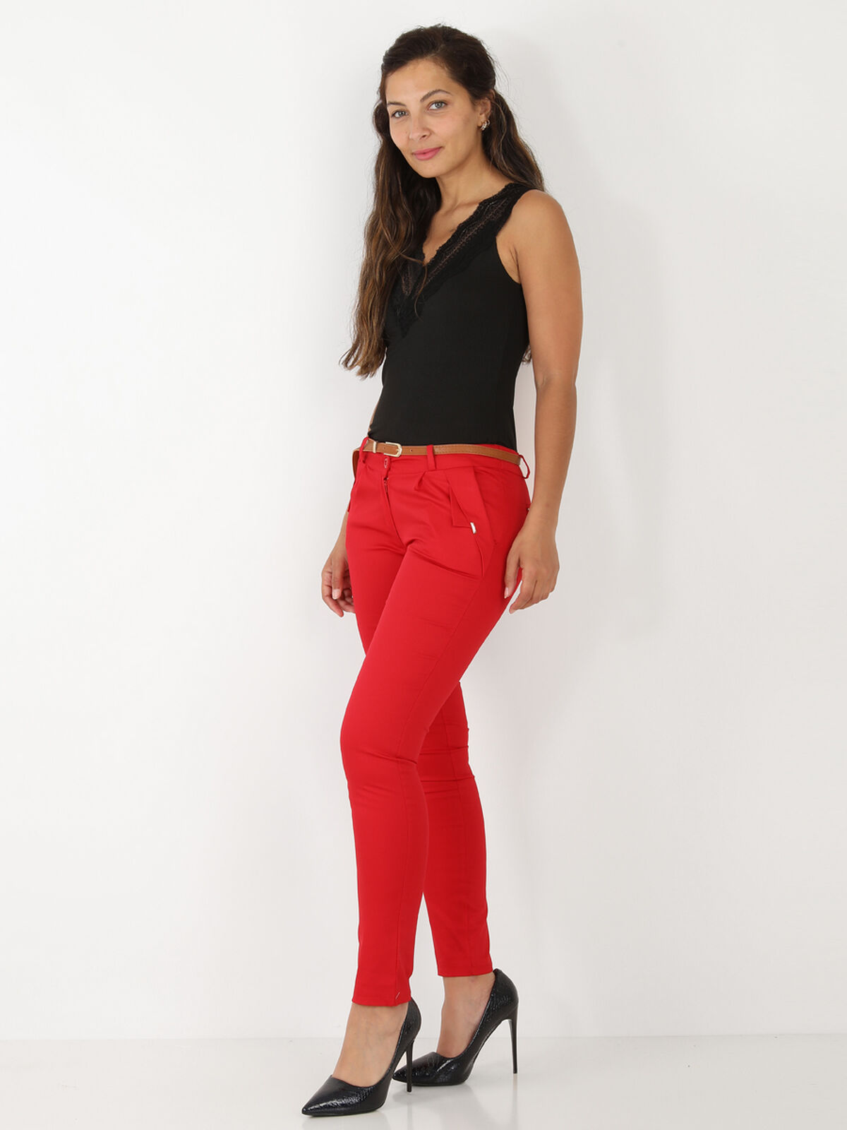 Pantalon à pinces avec ceinture- Rouge