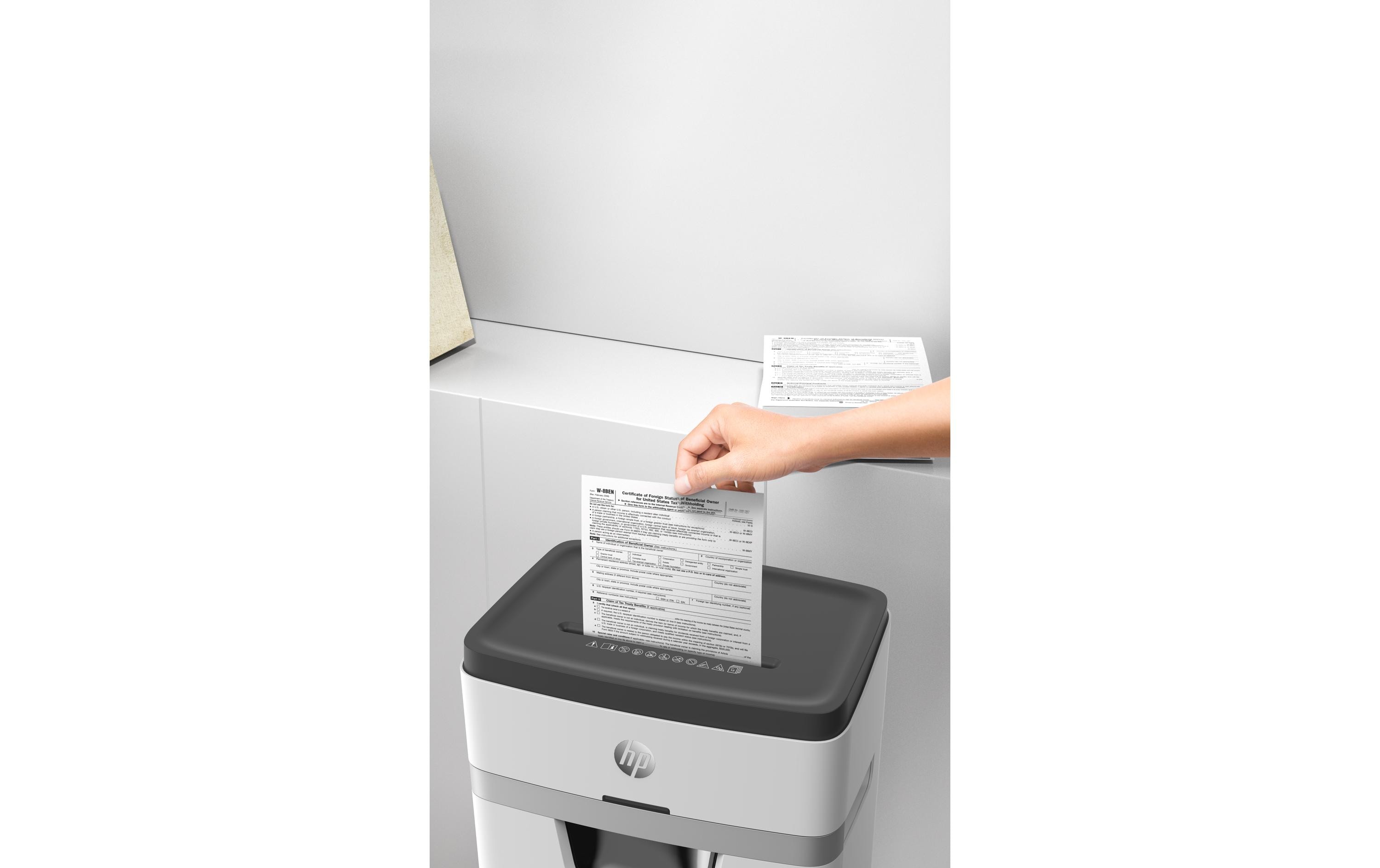 Aktenvernichter OneShred 12MC P-5, 12 Seiten<br>Dokumentenvernichter von HP