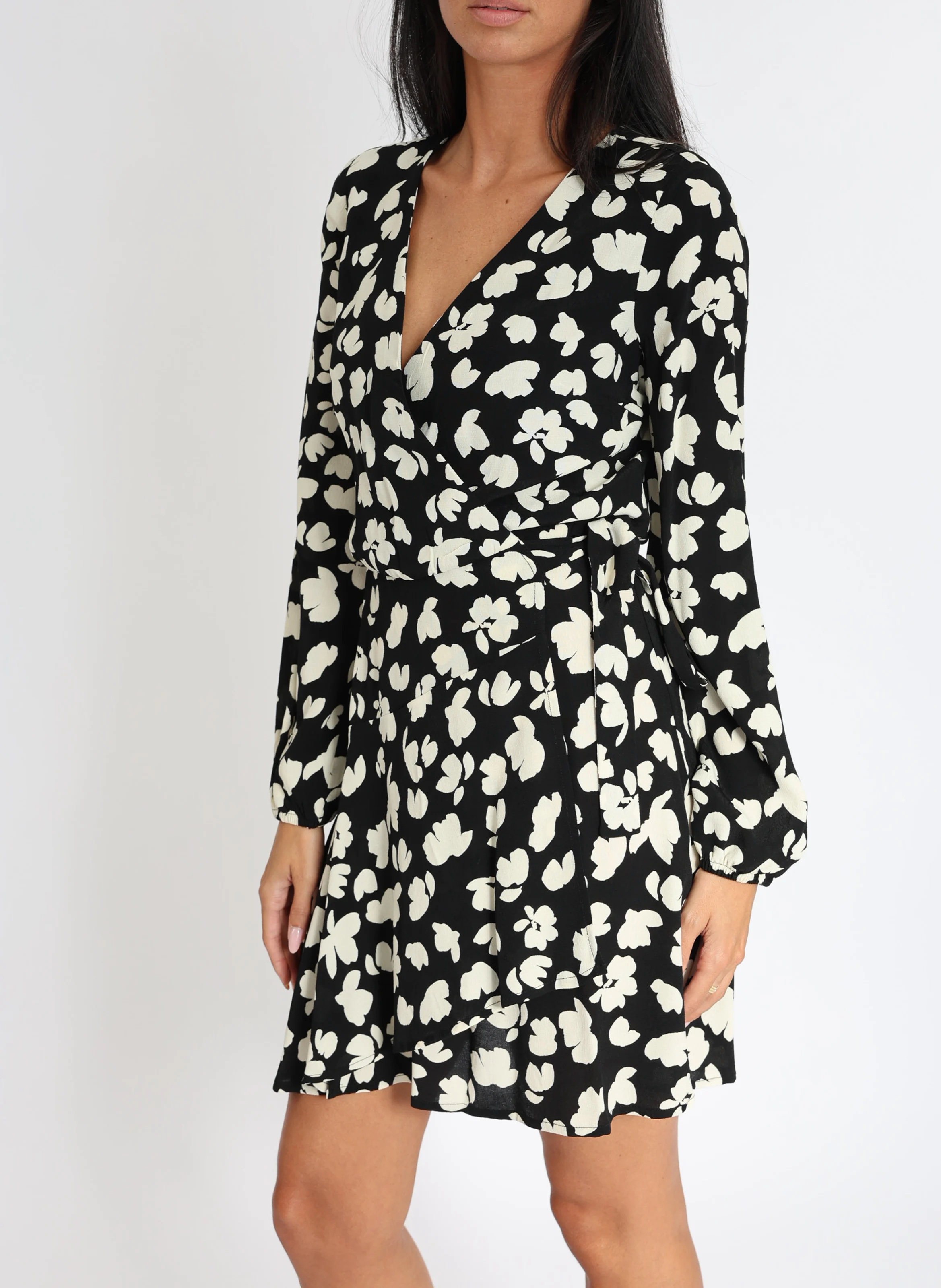 CARMEN - Robe portefeuille à motifs | Noir