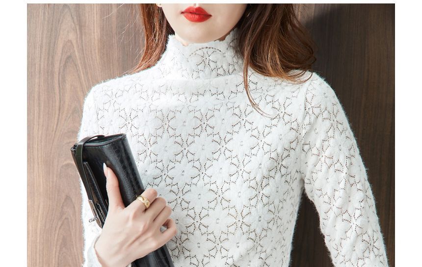 Lewwe - Blouse met lange mouwen en hoge hals en effen kant