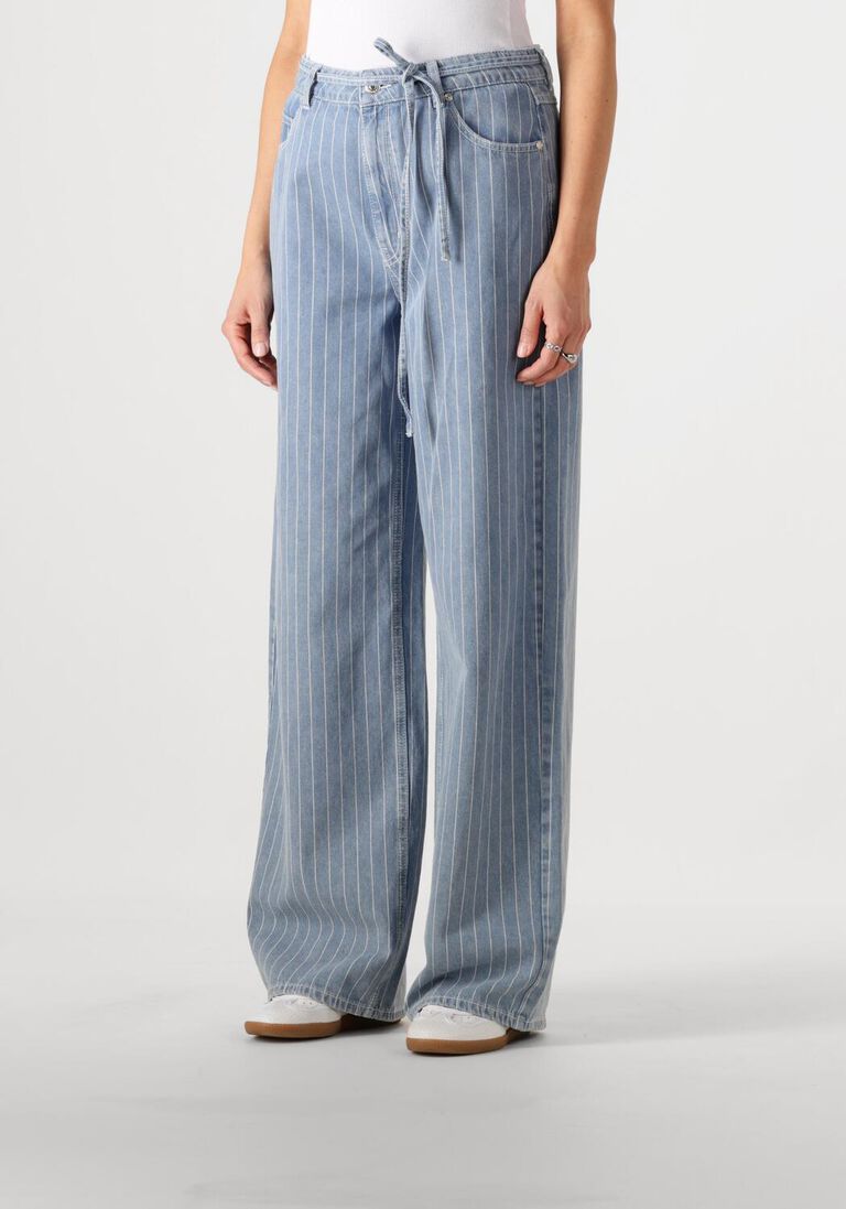 lichtblauwe second female straight leg jeans layne jeans
