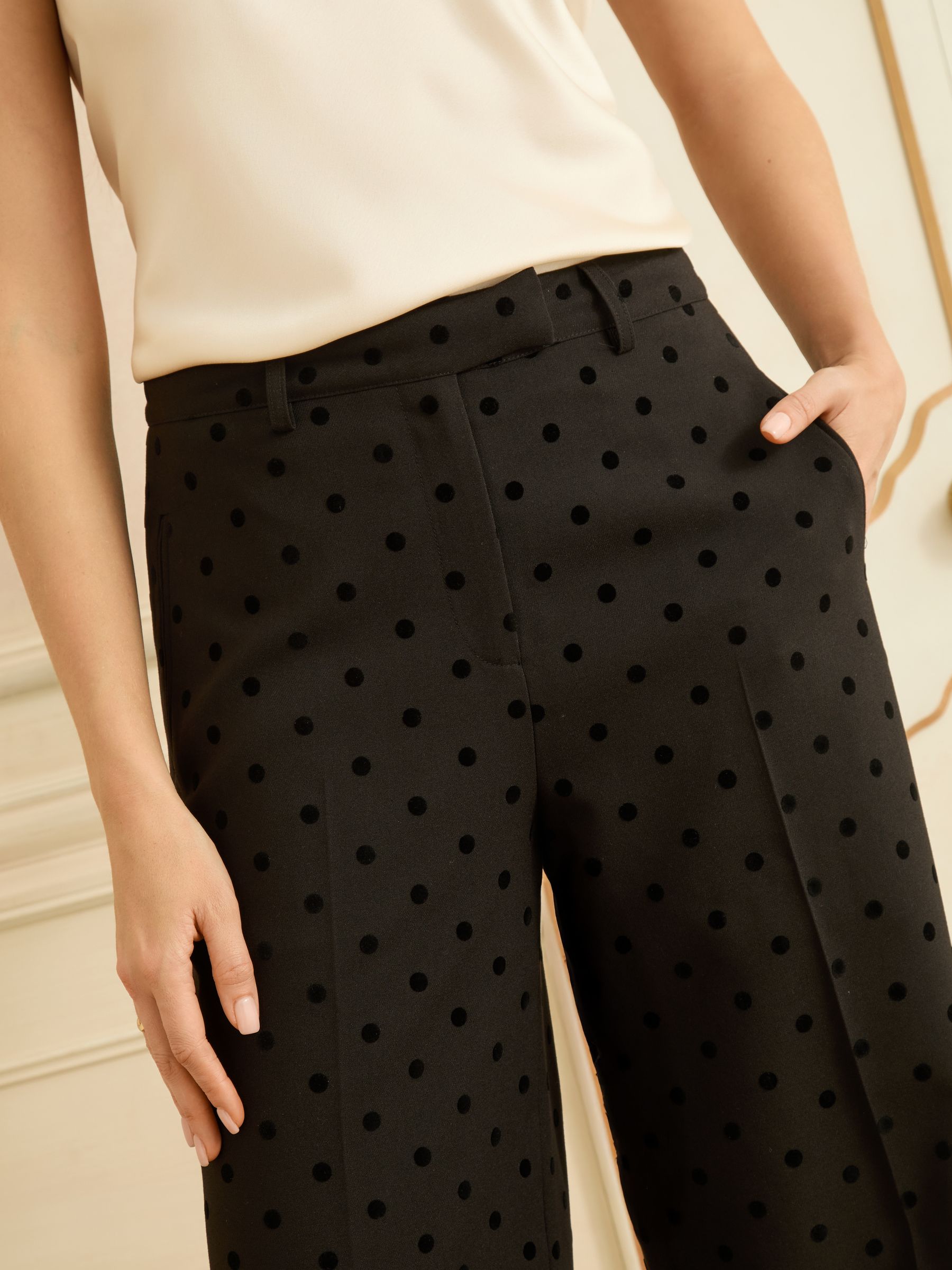 Love & Roses broek met wijde pijpen en flockprint