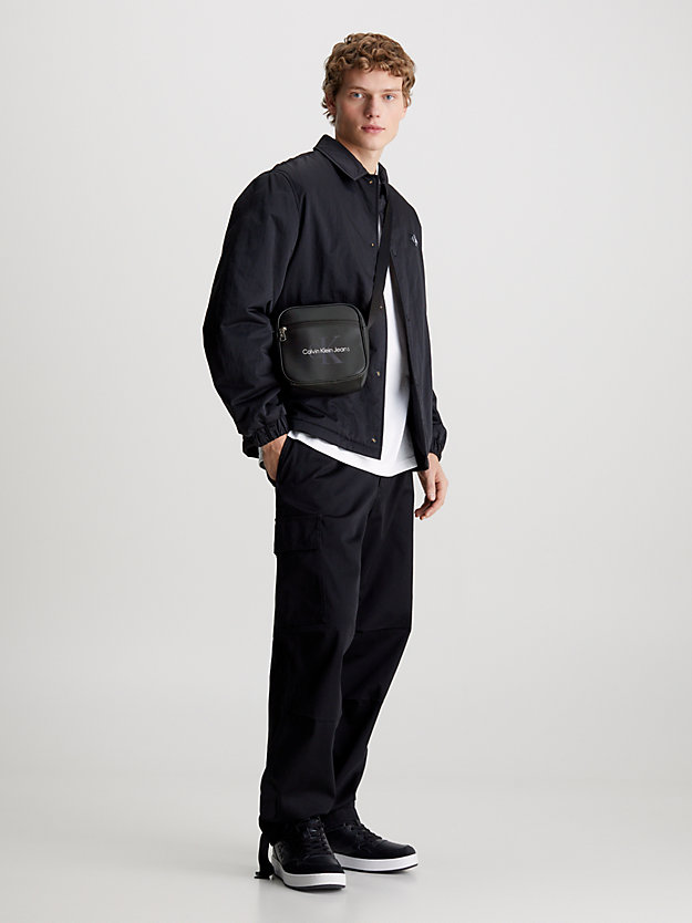 Bolsa de ombro com logotipo