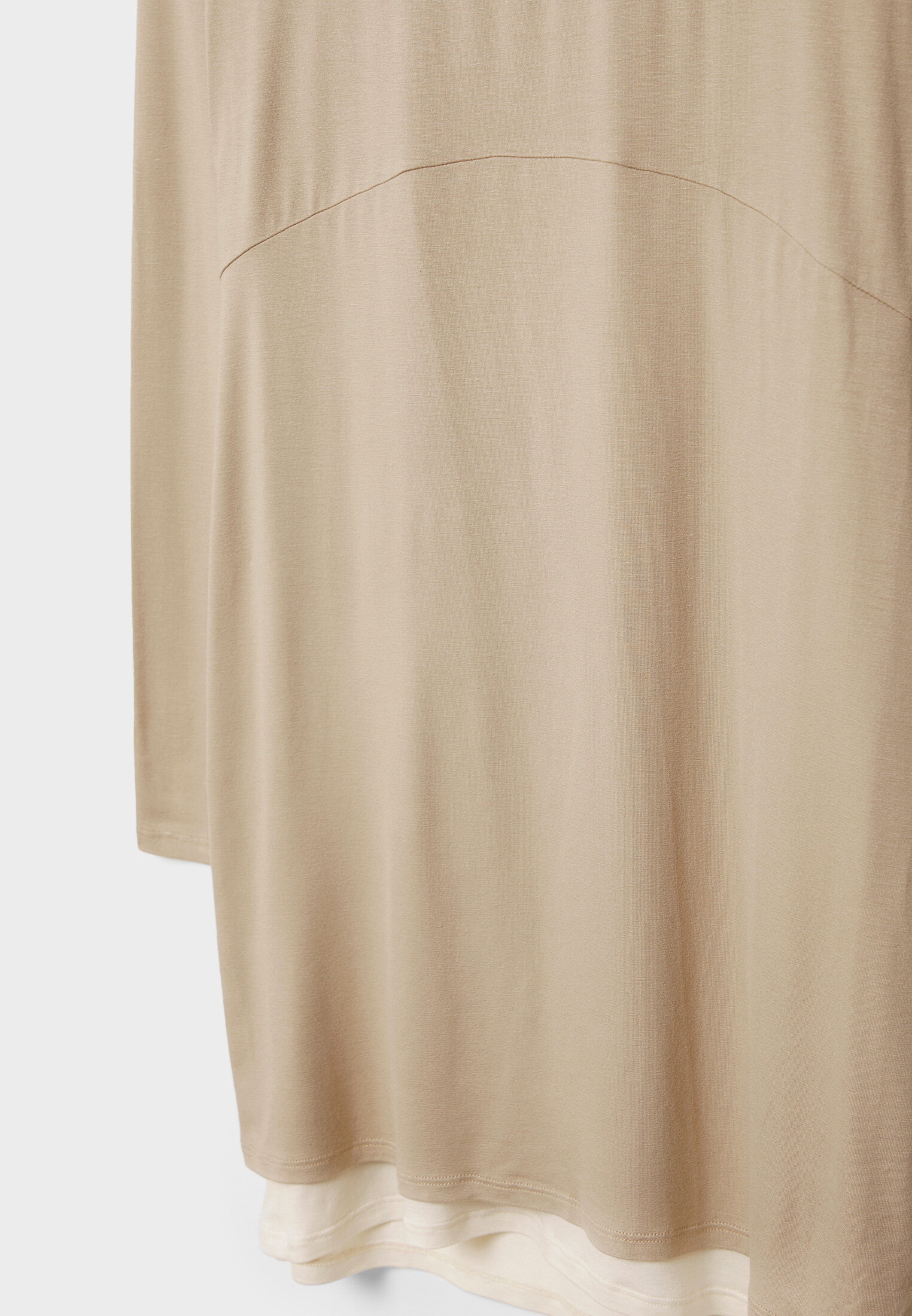 Vestido curto com sobreposição
