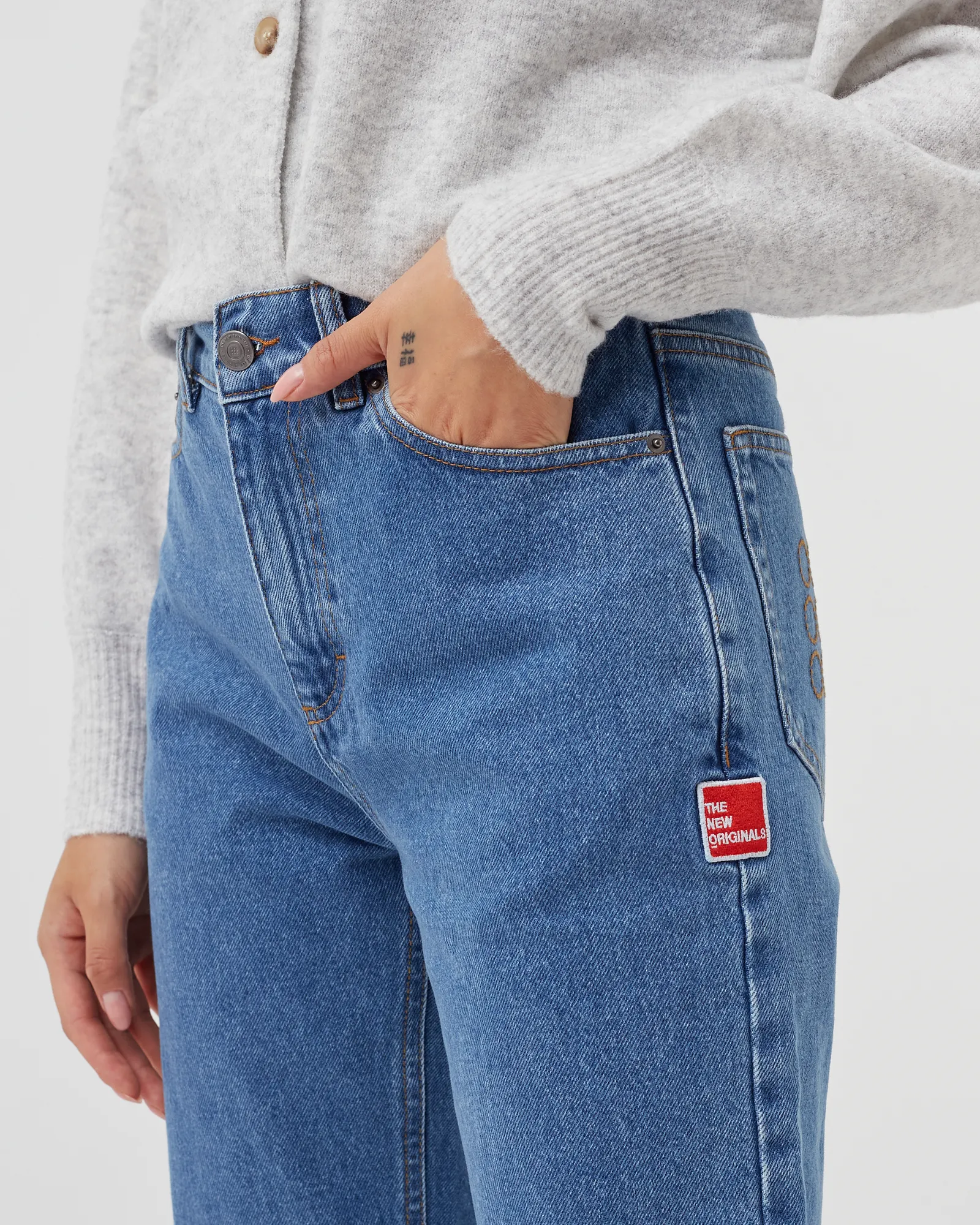 The New Originals WMNS 9-Dots Jeans (slightly tapered)