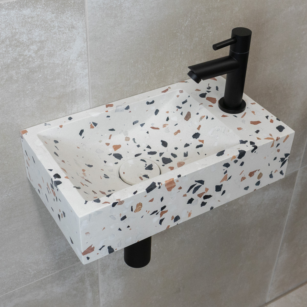 Saniclear Terrazzo fonteinset met rechte kraan in mat zwart