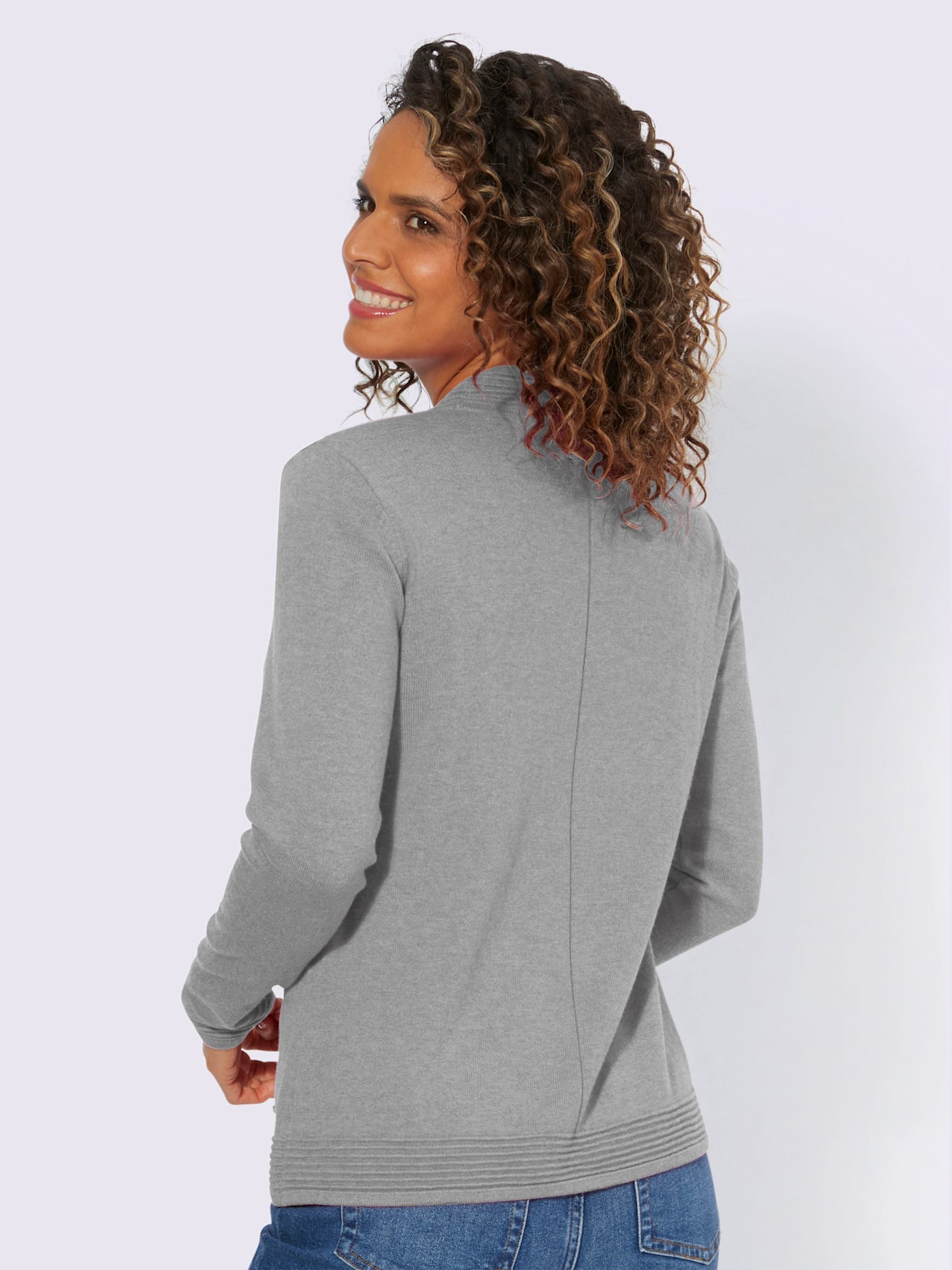 Pull col montant tricot fin élégant