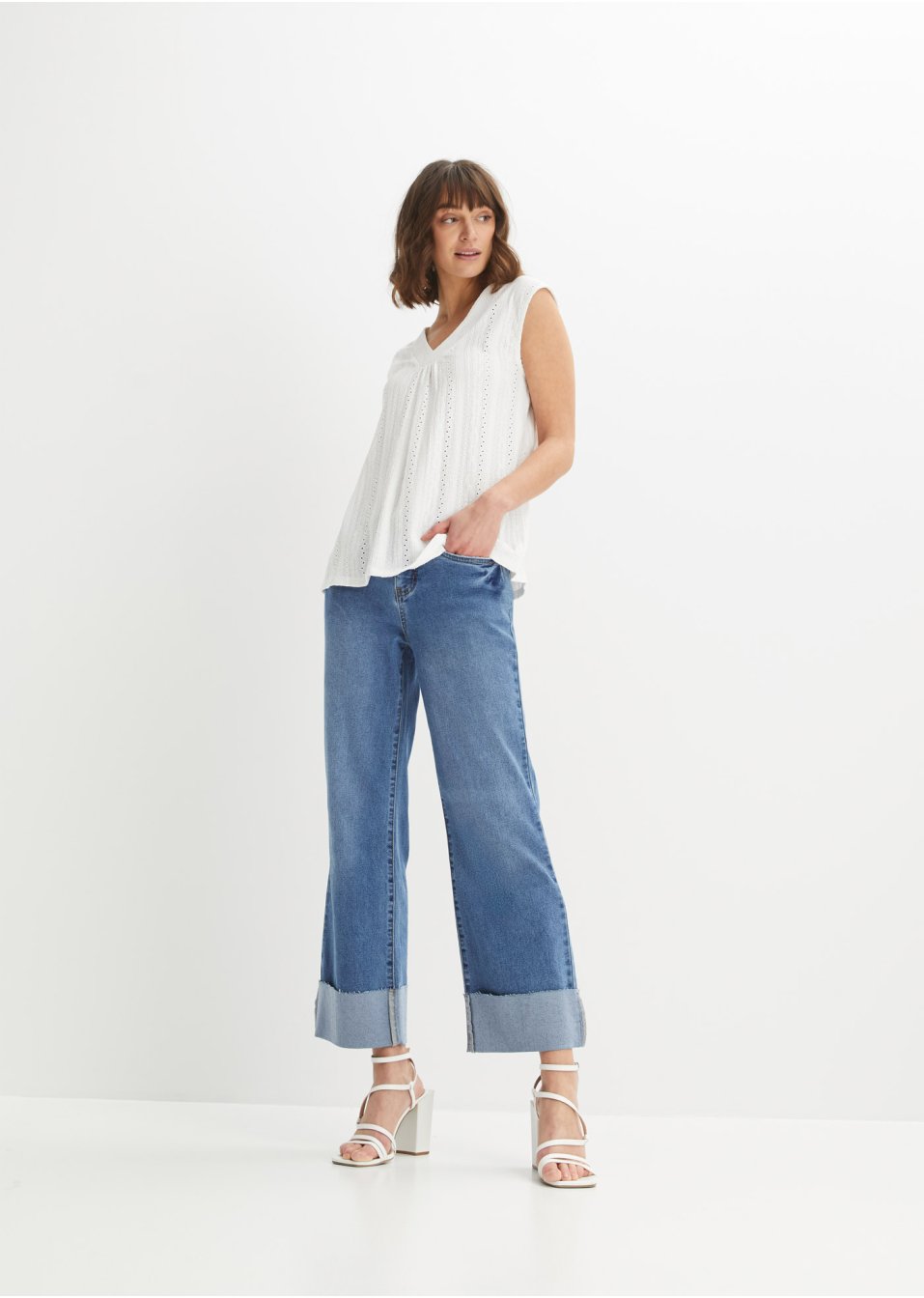 Top à broderie ajourée
