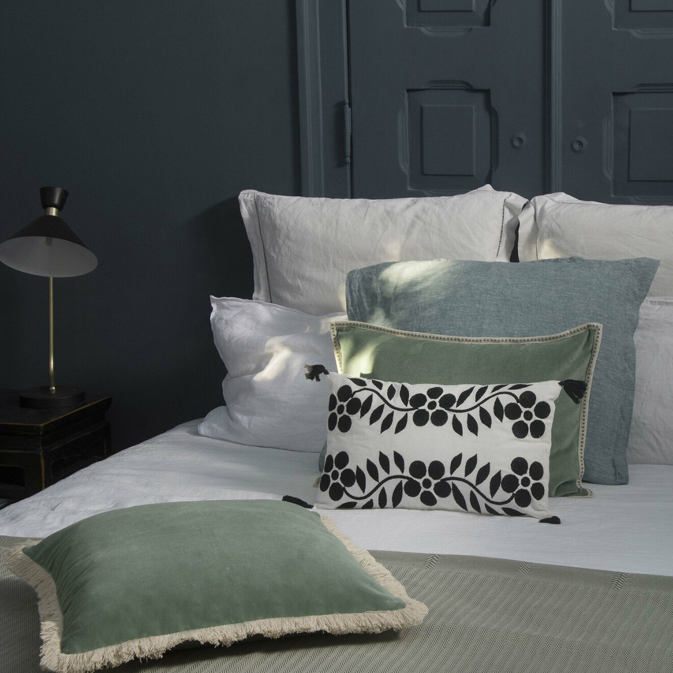 Febronie Housse de coussin velours Ella vert sauge