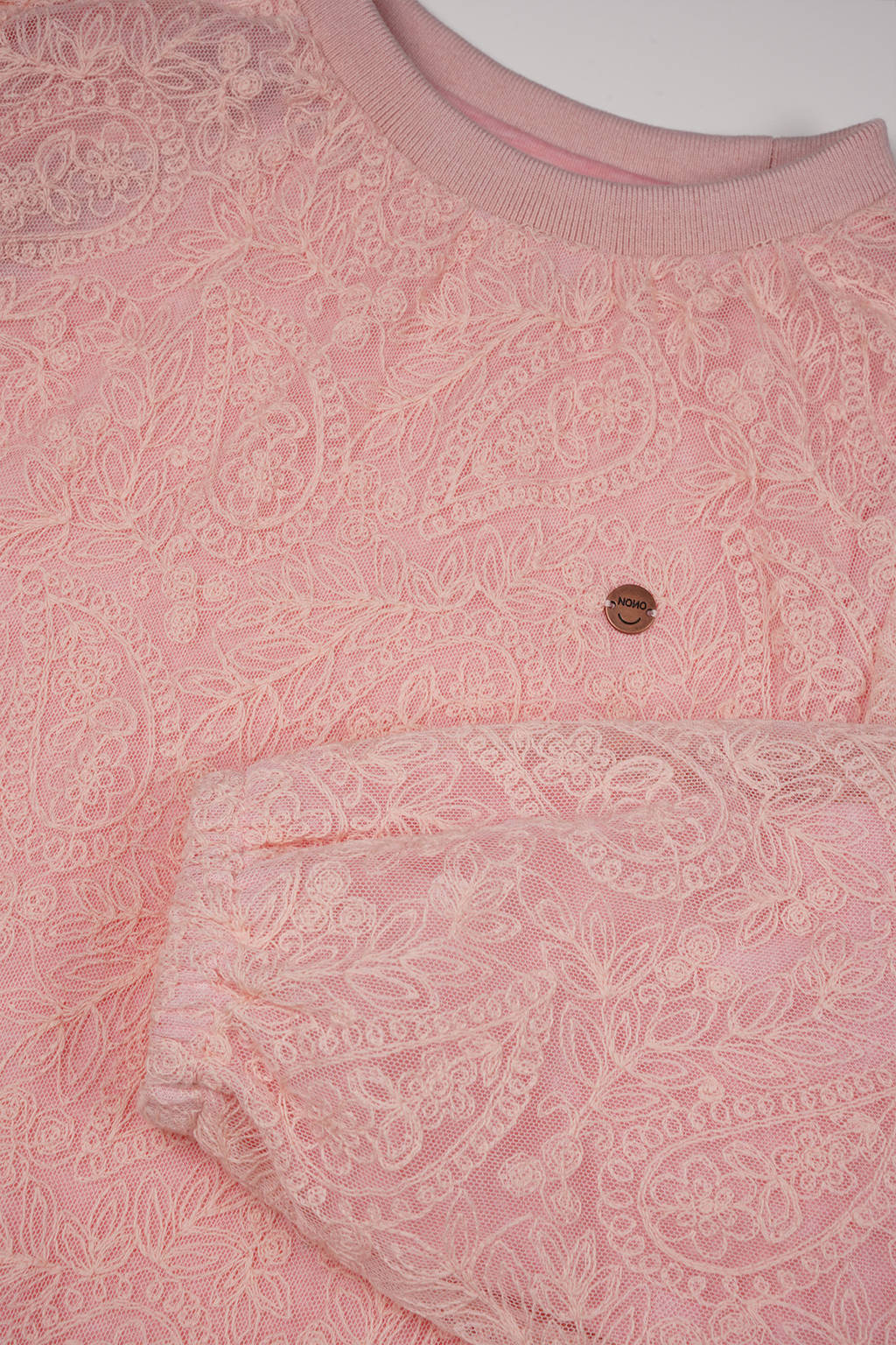 NONO top Tylia met paisleyprint en kant lichtroze