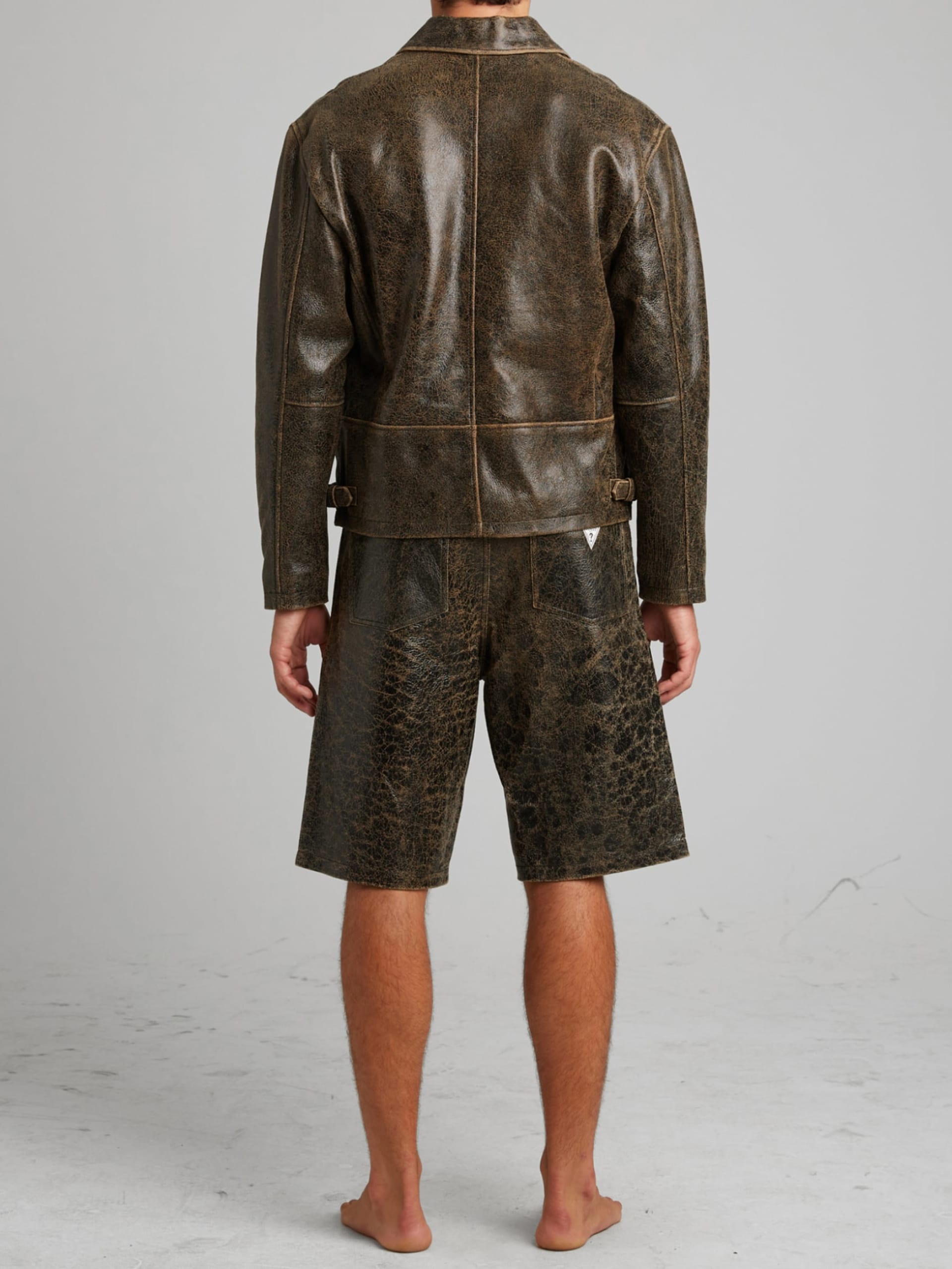 Shorts de couro rachado