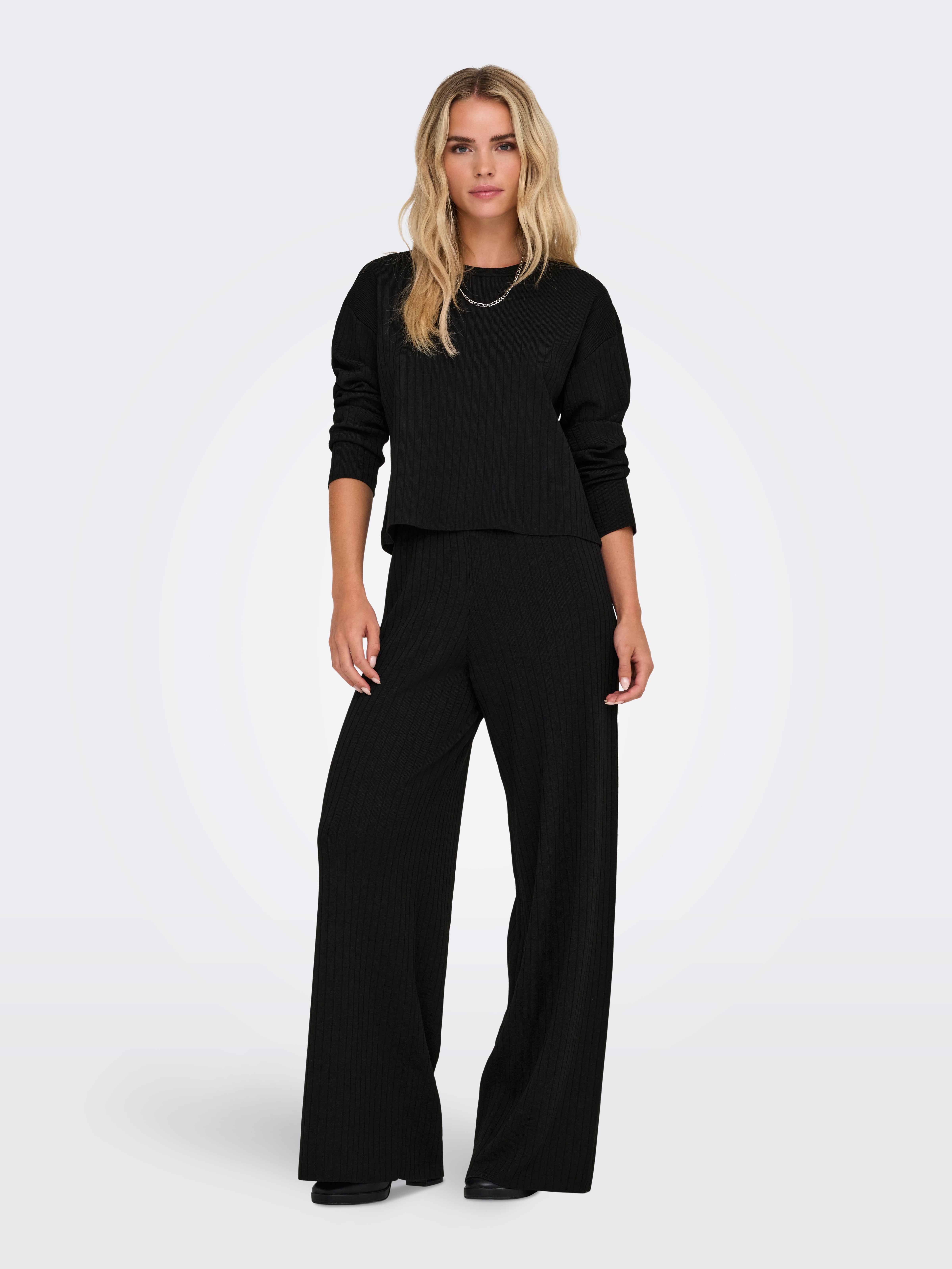 ONLTHELMA Mittlere Taille Weiter Beinschnitt Gestrickte Hose Black