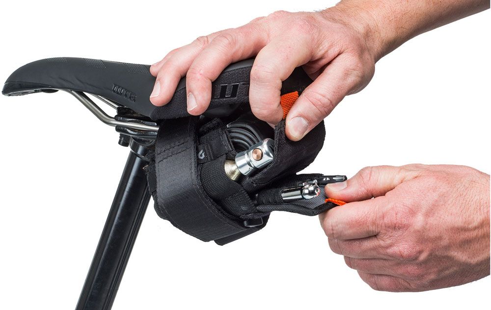 Blackburn Big Switch Wrap Satteltasche mit Multitool kaufen | Bike-Discount