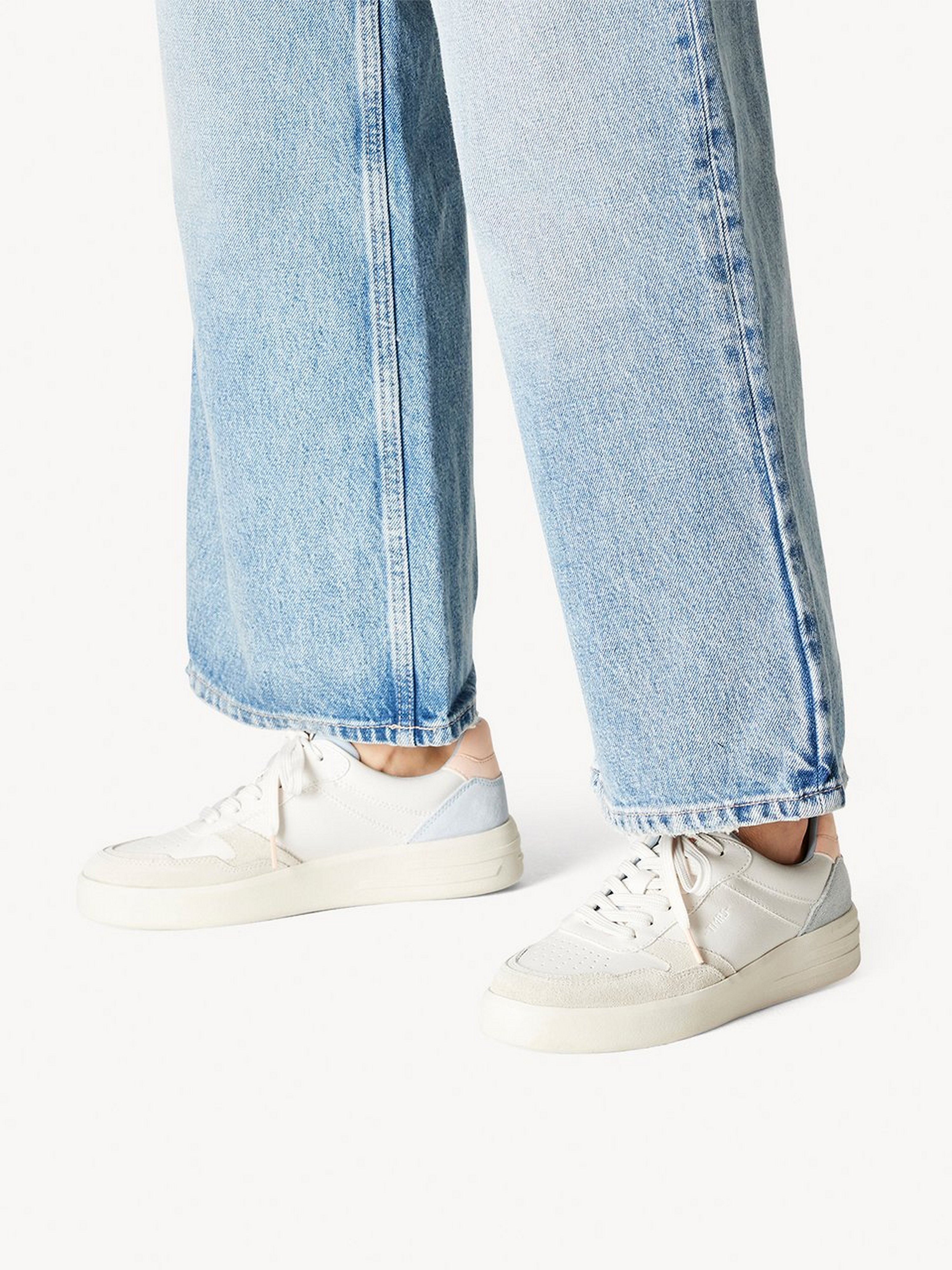 Sneaker