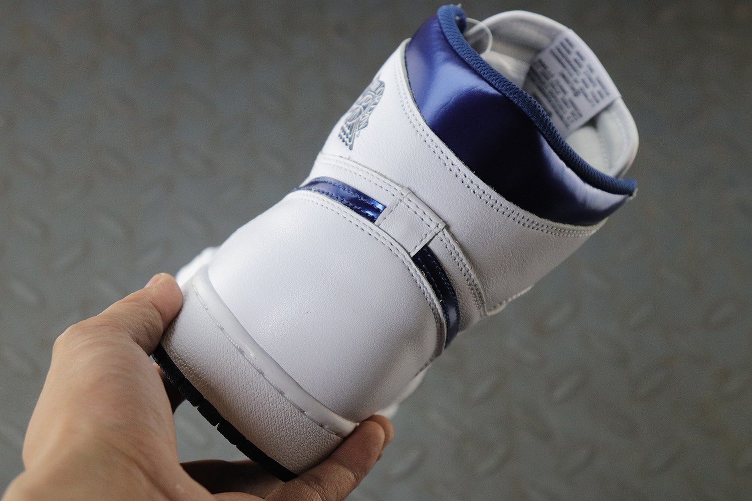 Jordan 1 Retro Metallic Navy