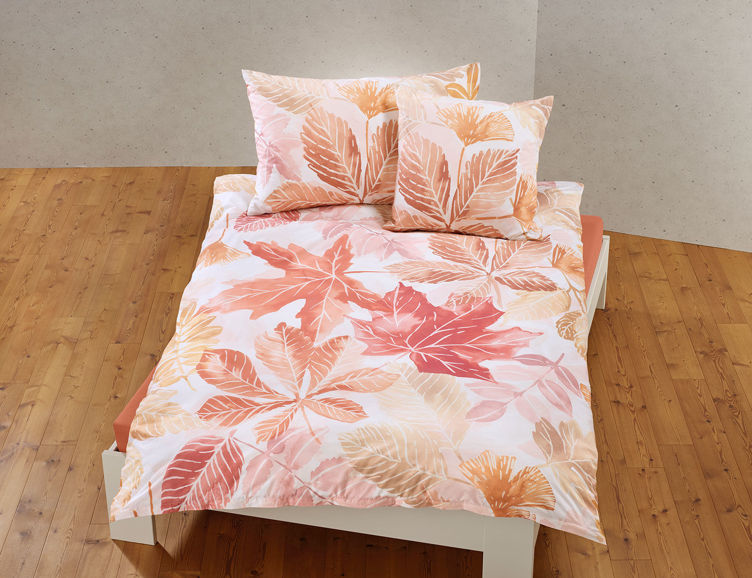 Bettwäsche mit herbstlichen Blätterprint