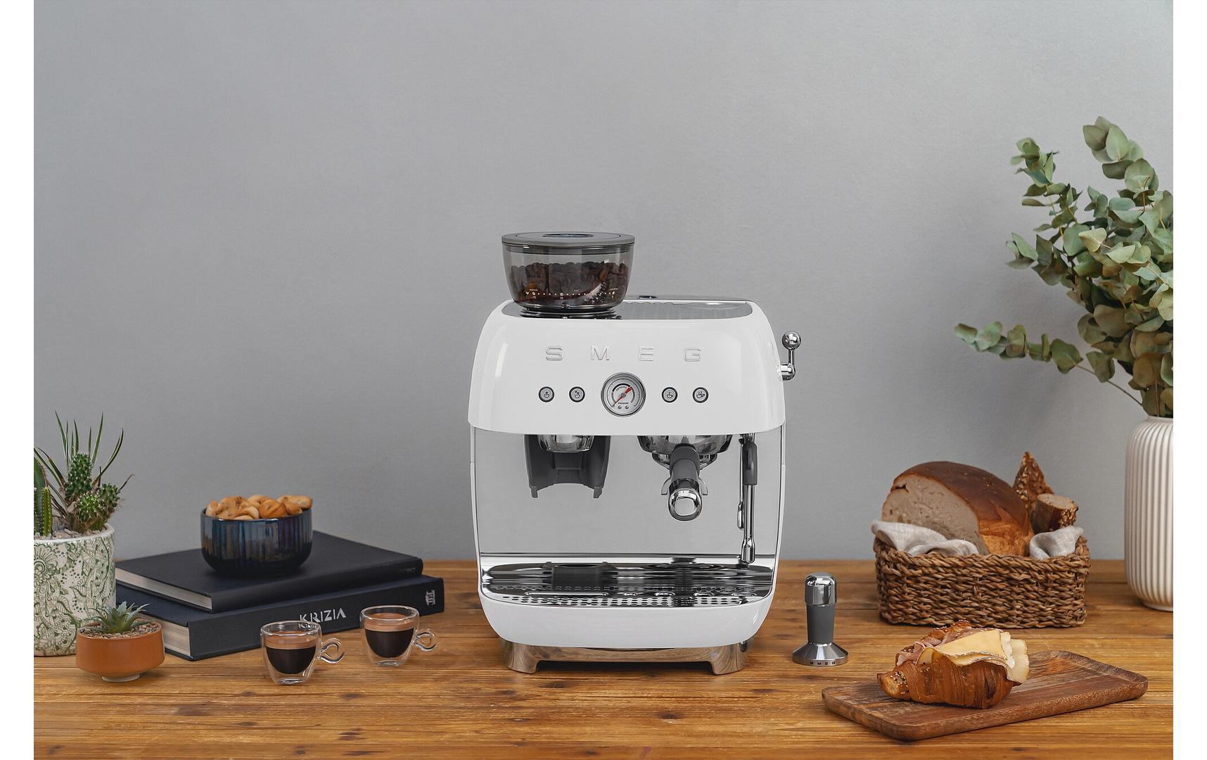 Siebträgermaschine 50's Style EGF03WHEU Weiss<br>Espresso Kaffeemaschine