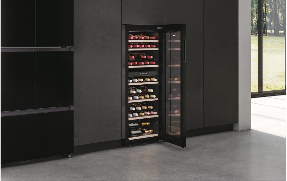 Weinklimaschrank HWS77GDAU1 Schwarz, Rechts, Wechselbar<br>Freistehender Weinkühler