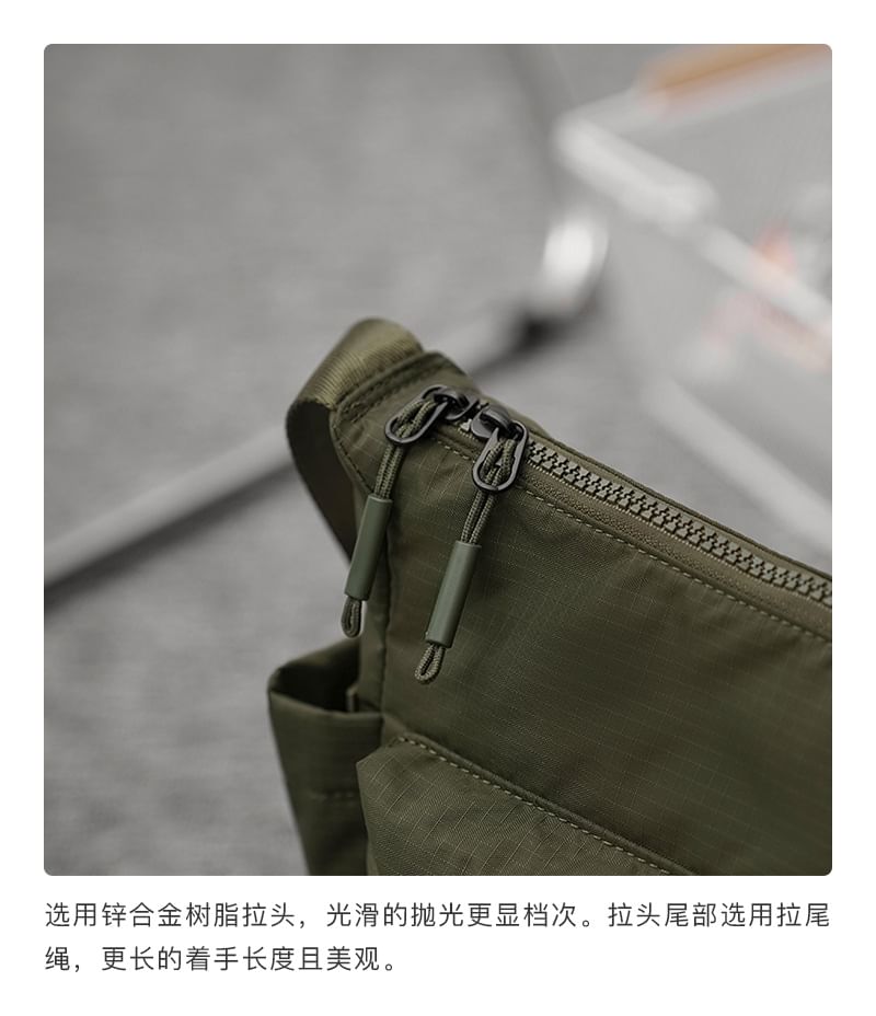 Hikuozy - Effen nylon crossbodytas