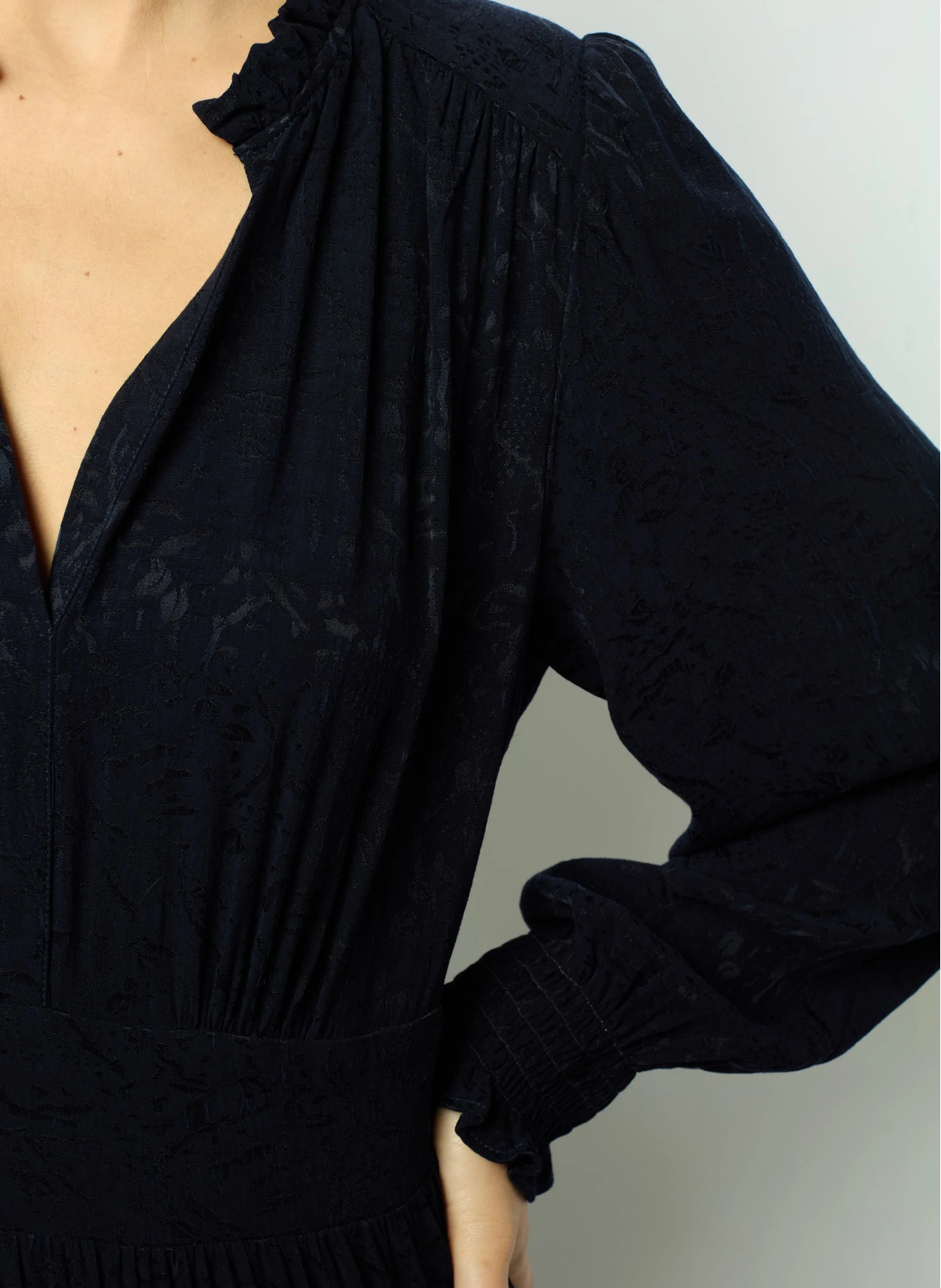 SANDRINE - Robe longue droite à col V | Bleu