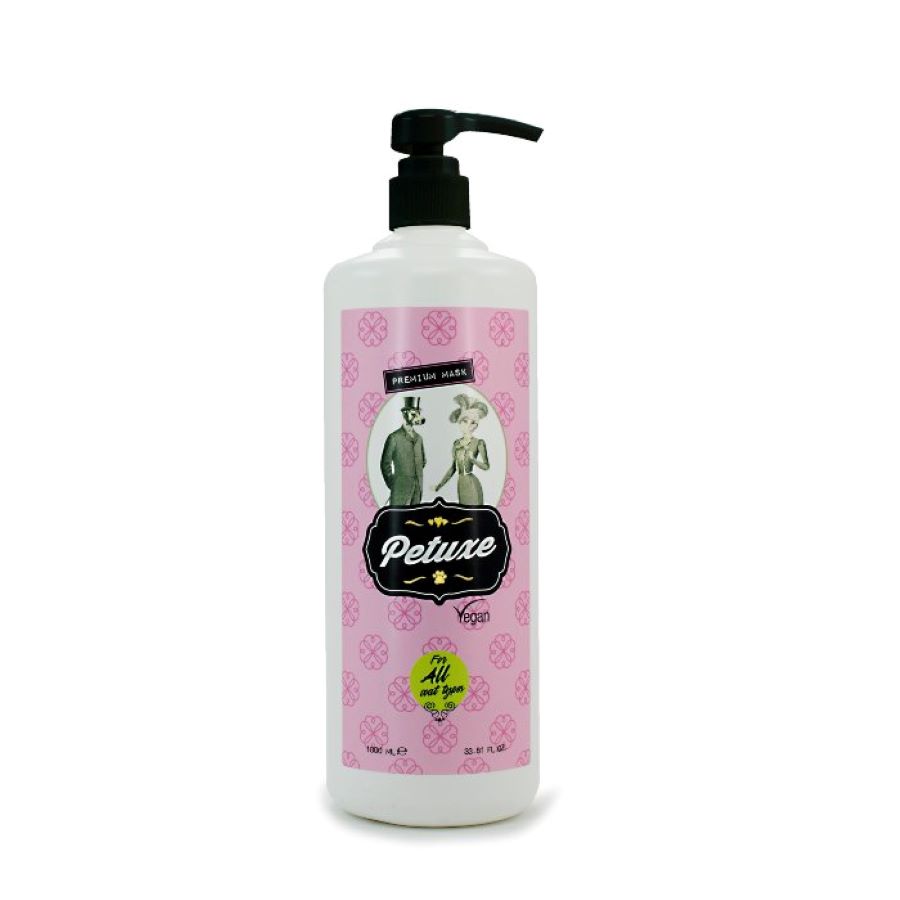 Máscara hidratante Petuxe para todos os tipos de cabelo.