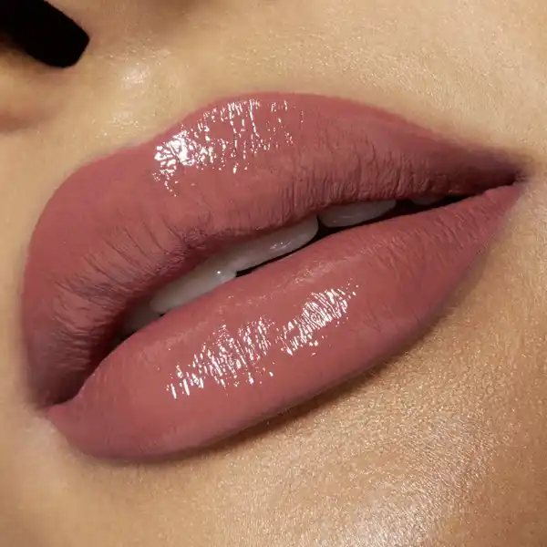 Shine Bomb Lip Lacquer 070 Hottie