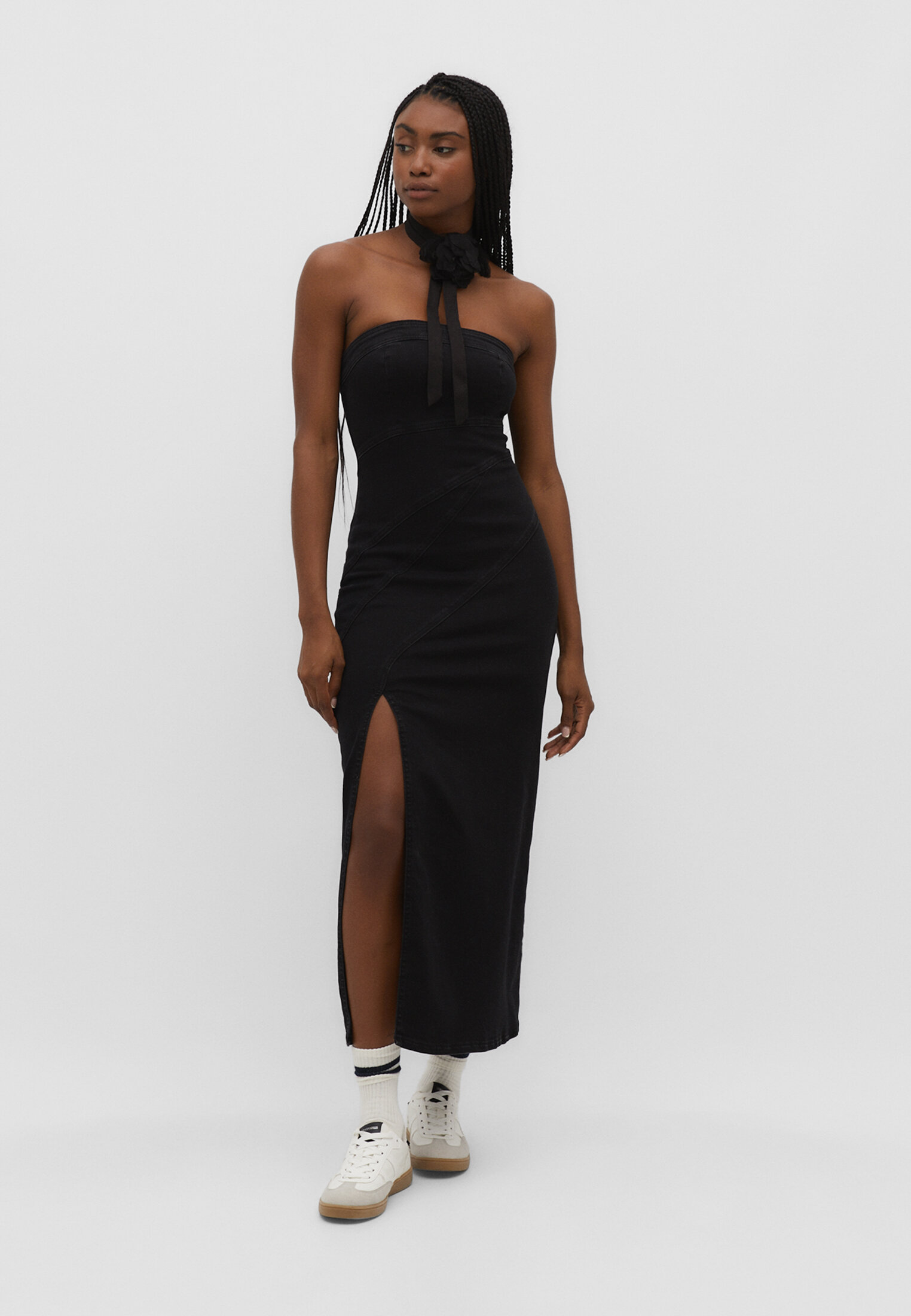 Vestido tomara que caia jeans com costuras