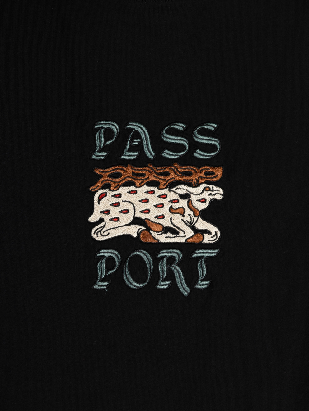 Pass Port Antler T-Shirt black