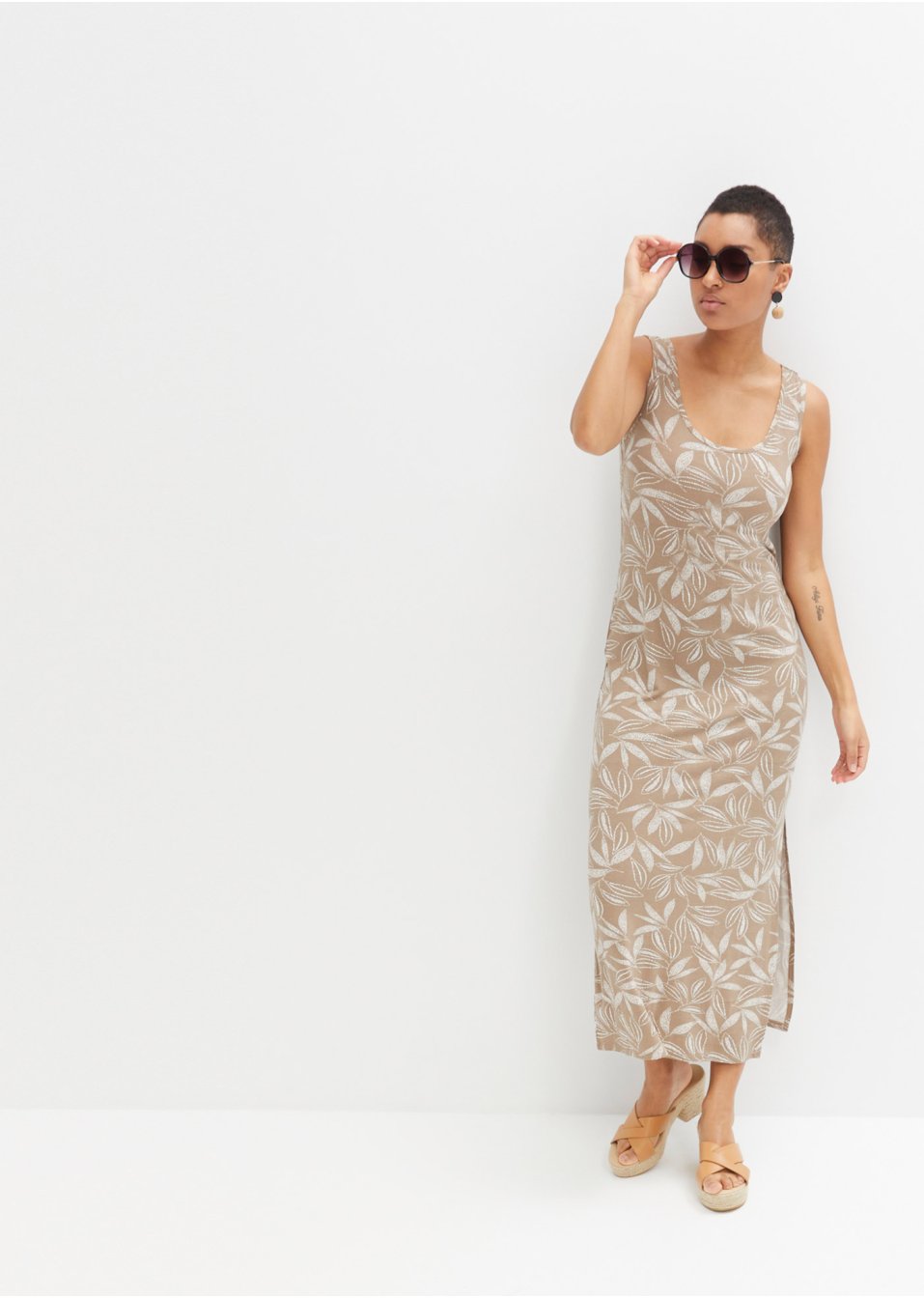 Robe longue avec fente avec viscose