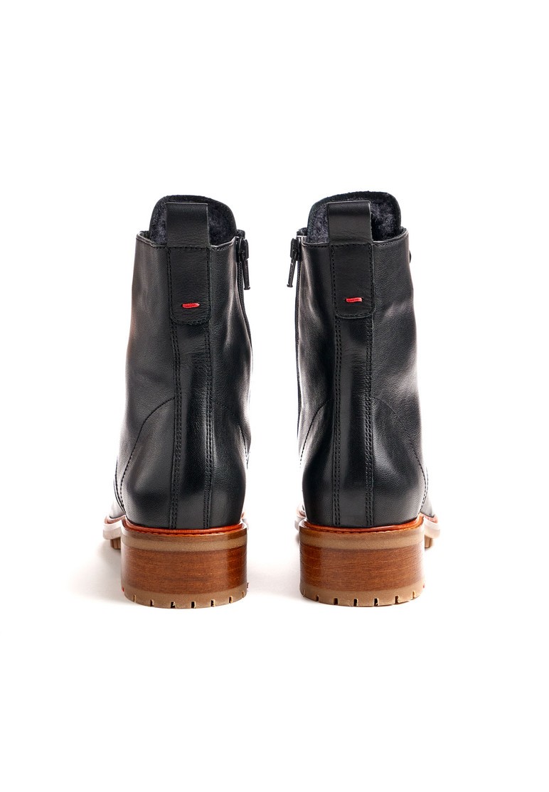 STIEFELETTE Schwarz