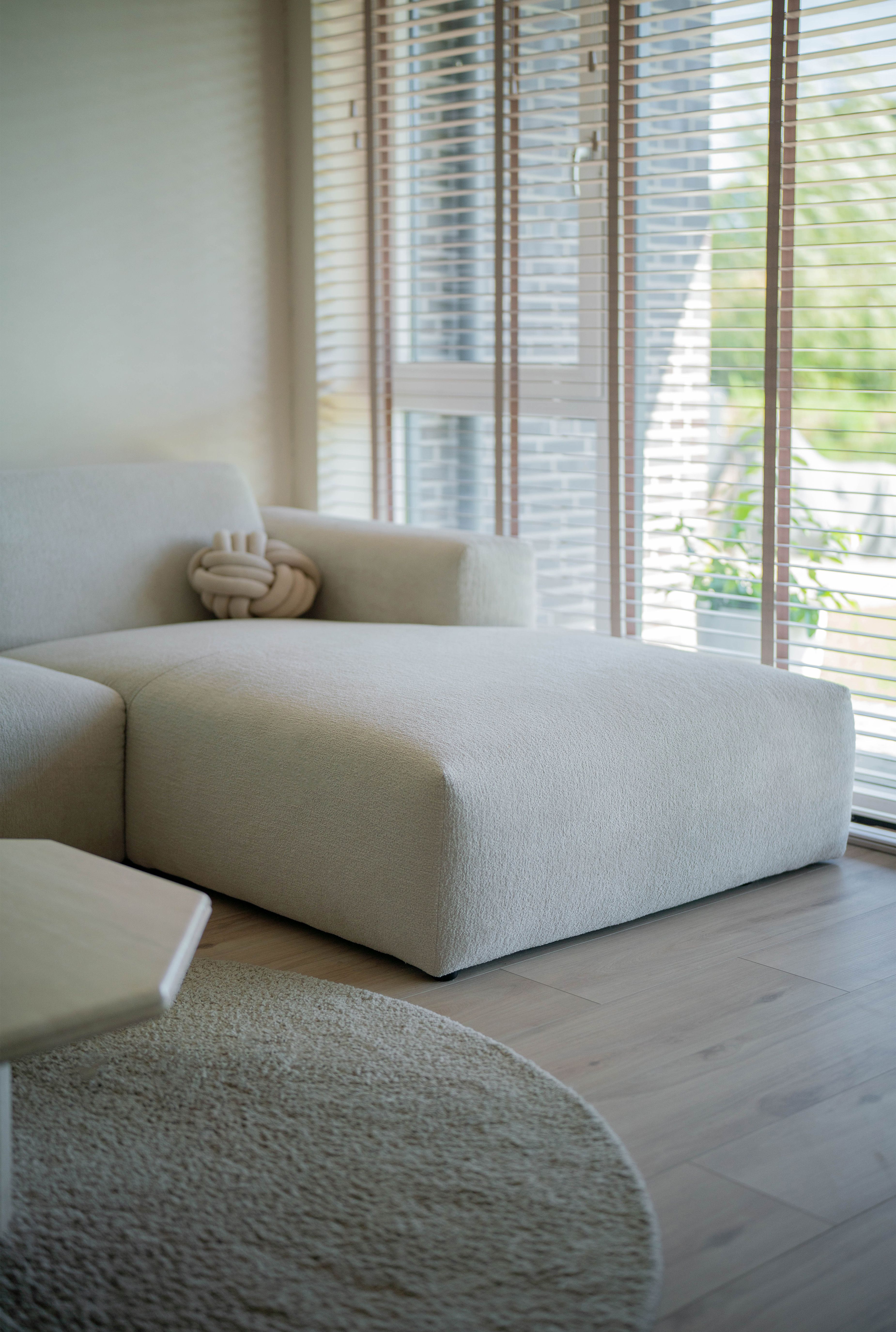 Loungebank Elore