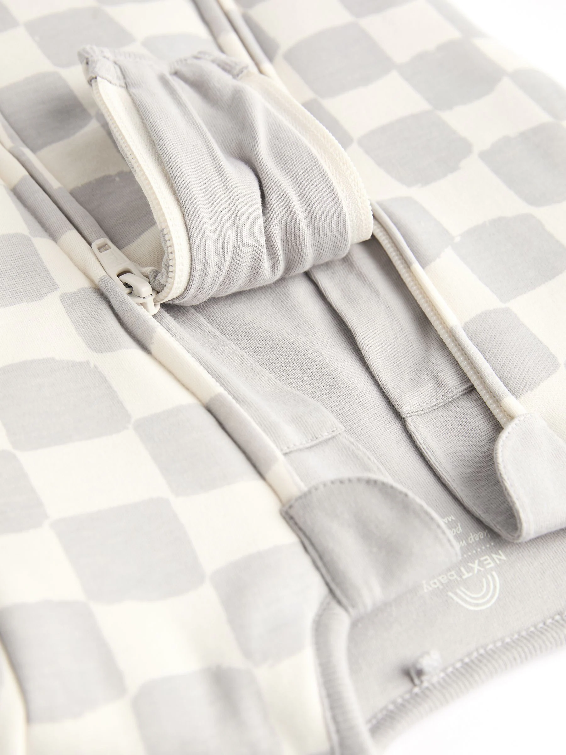 Grijs dambordpatroon - 2.5 TOG gewatteerde babypyjama