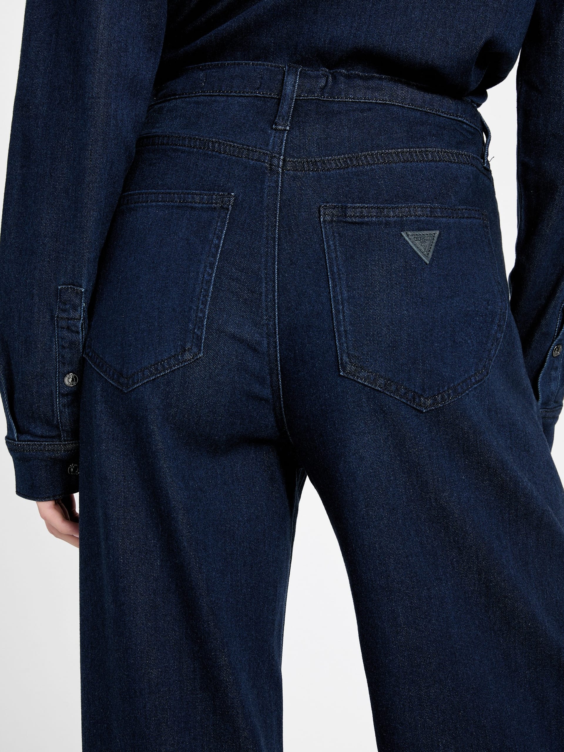 Calça jeans de liocel de perna larga