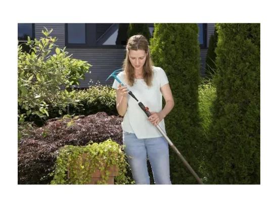 GARDENA Serfouette a fleurs 6.5cm Combisystem - Acier enduit - Outil adapte pour tout travaux de sol - Garantie 25 ans 8915-20