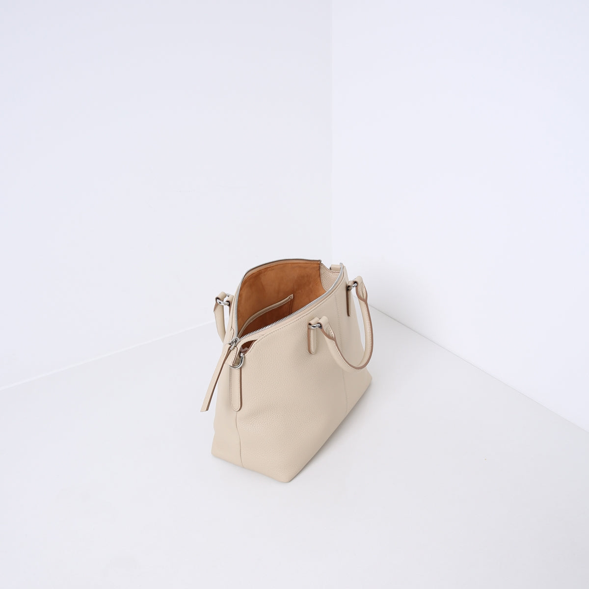 METTE | LIMESTONE
